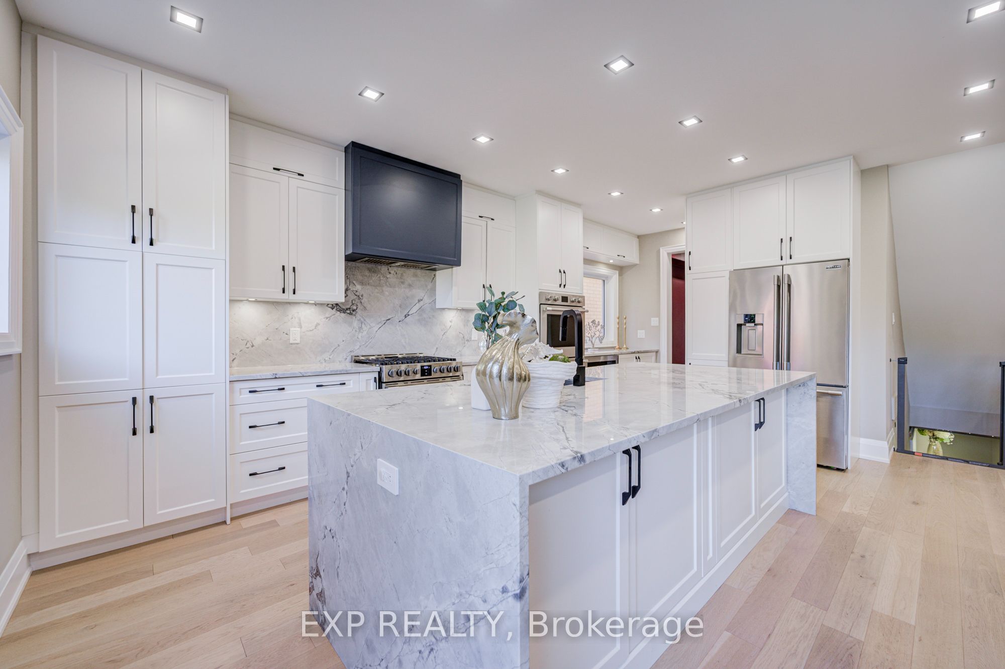 779 Mclaren Street Property Photo 14