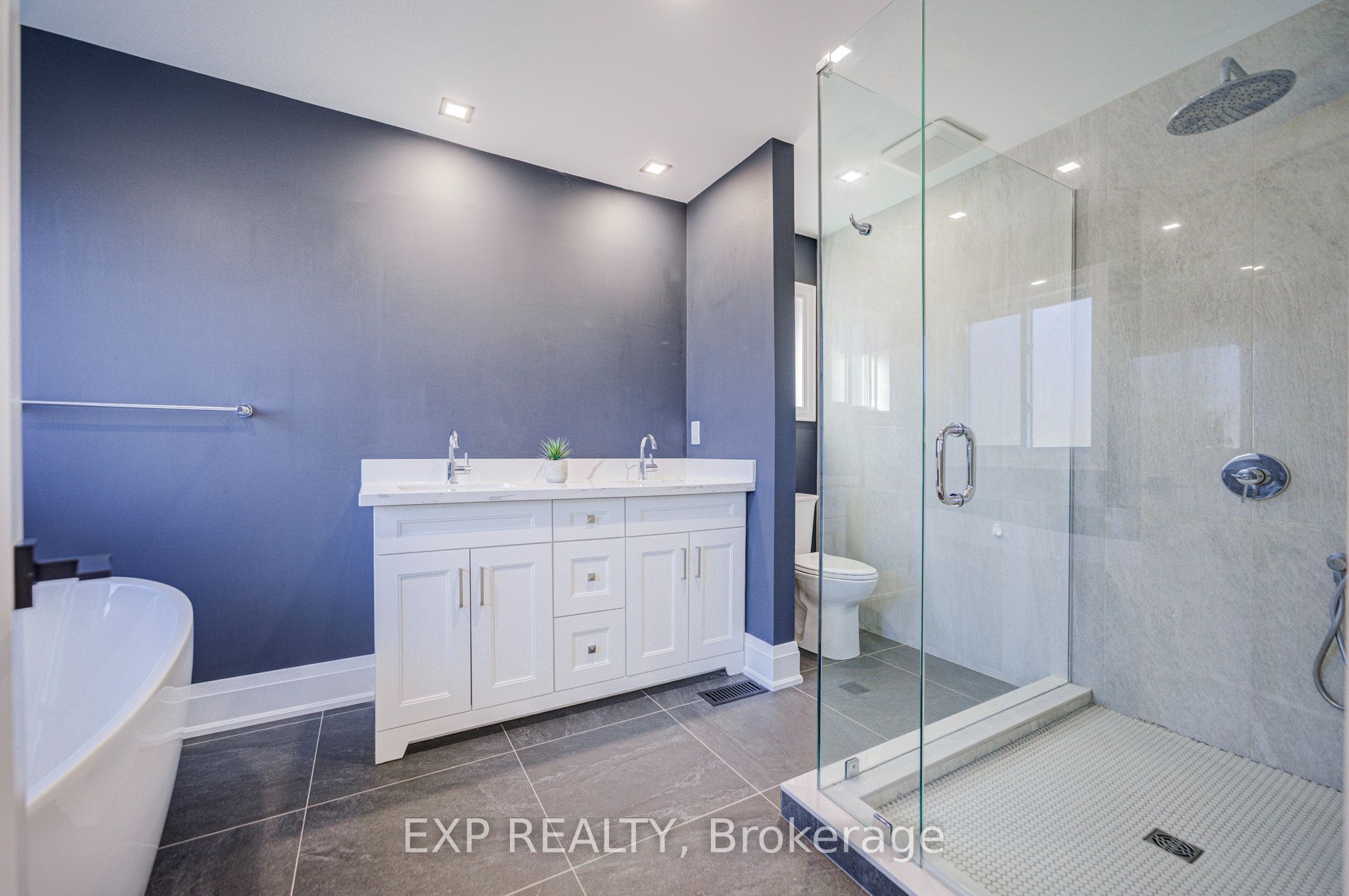 779 Mclaren Street Property Photo 26