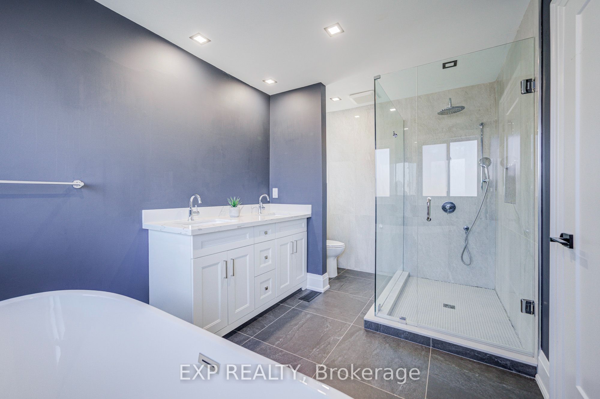 779 Mclaren Street Property Photo 29