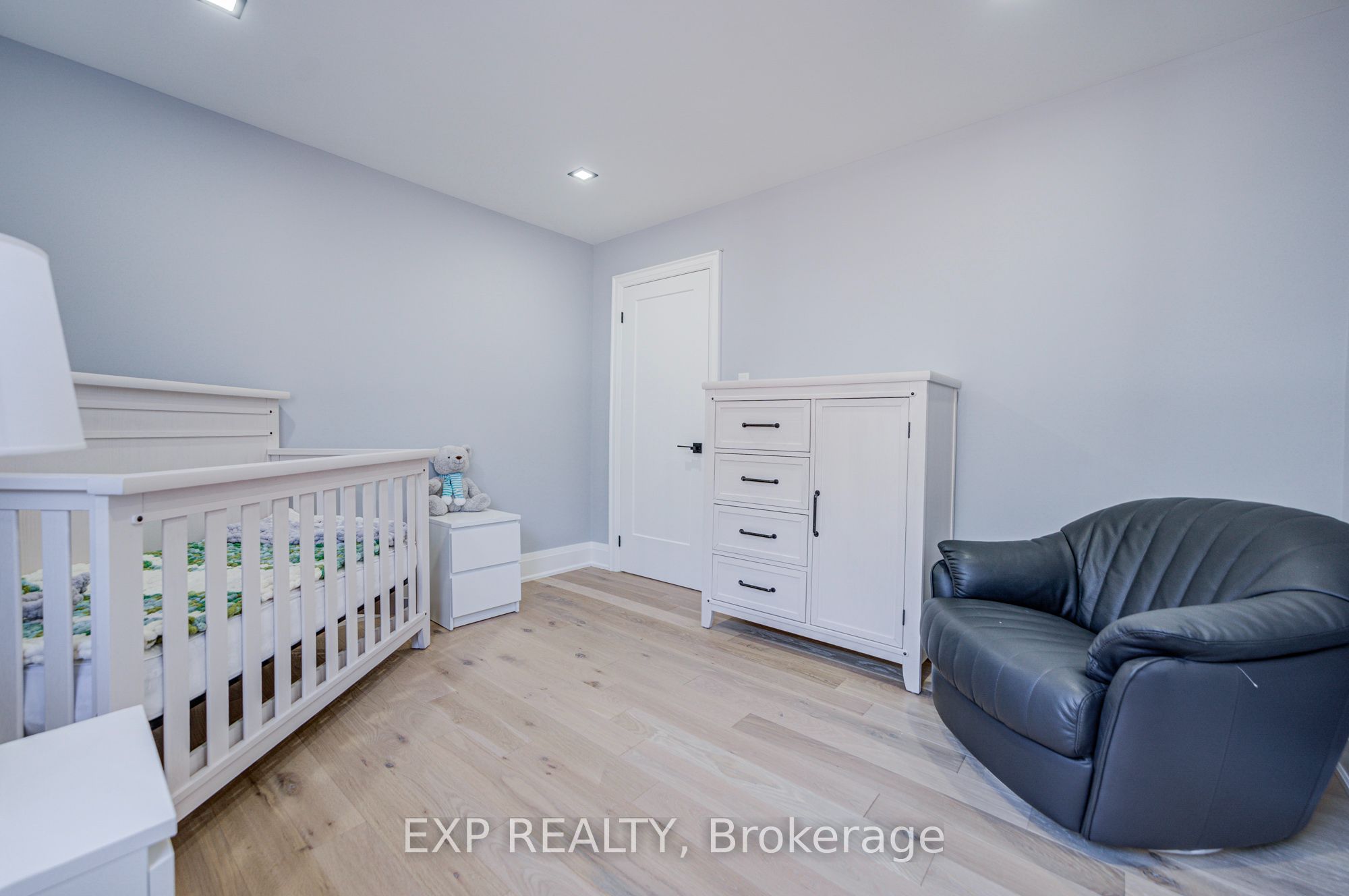 779 Mclaren Street Property Photo 33