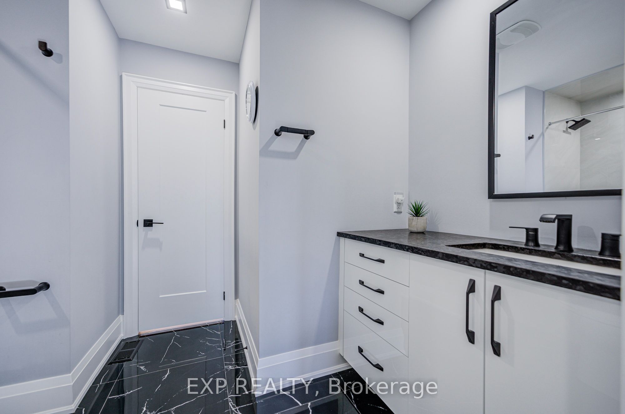 779 Mclaren Street Property Photo 35