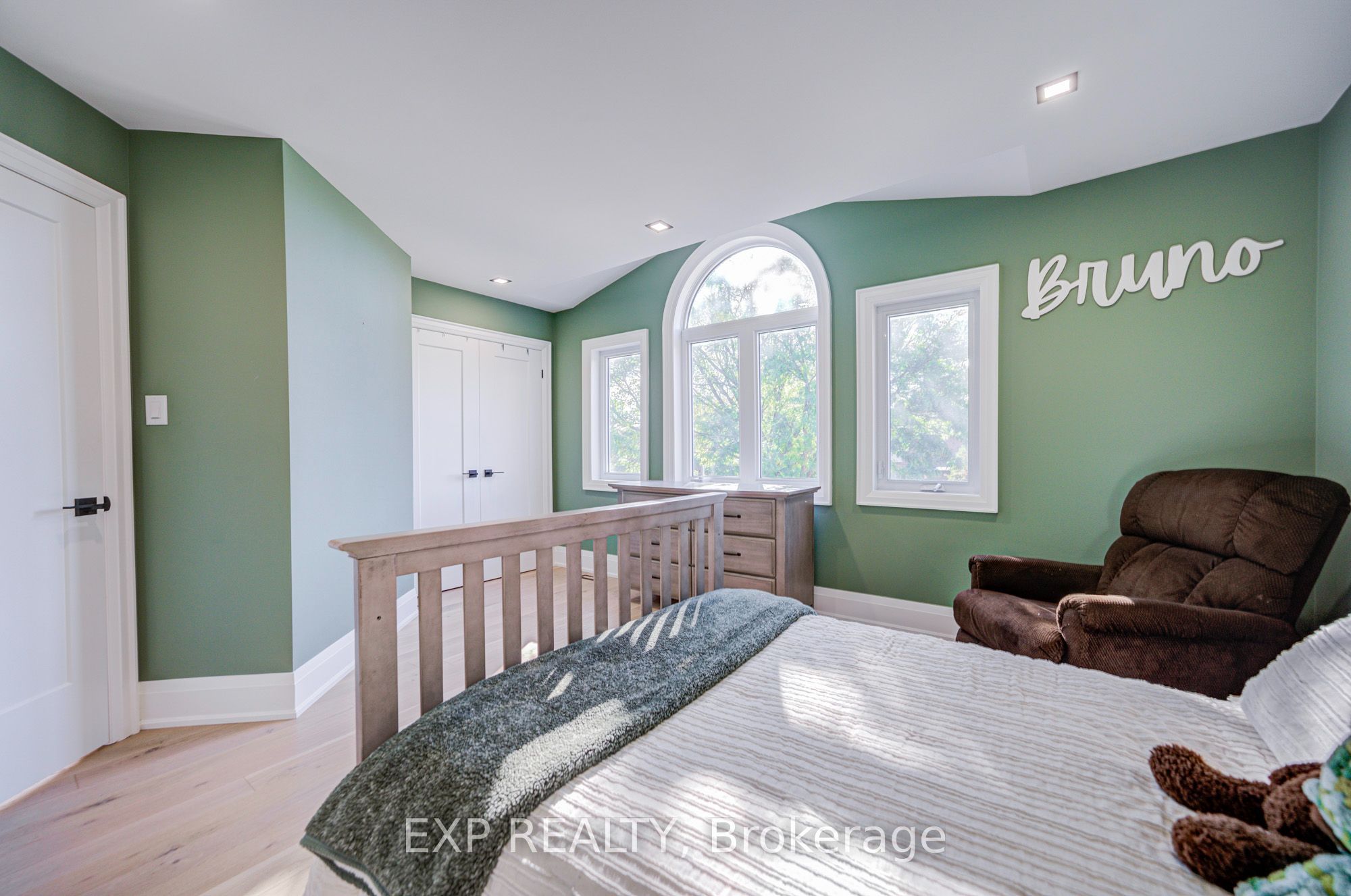 779 Mclaren Street Property Photo 38