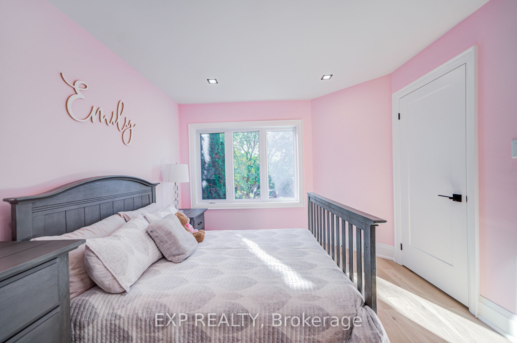 779 Mclaren Street Property Photo 41
