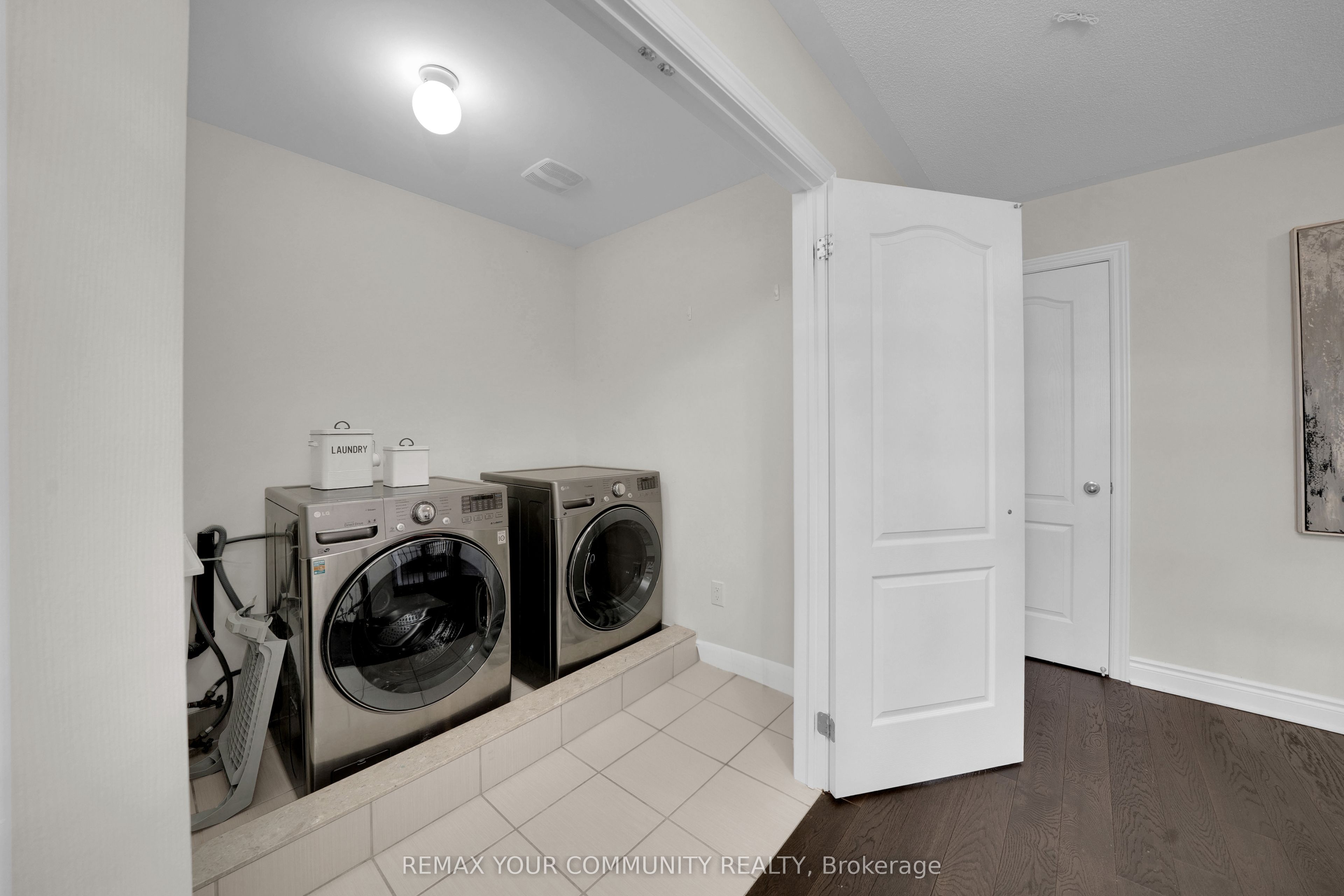 1042 Wilbur Pipher Circle Property Photo 31