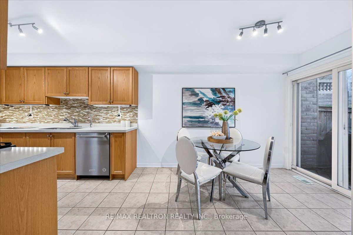 106 Lowther Avenue Property Photo 19