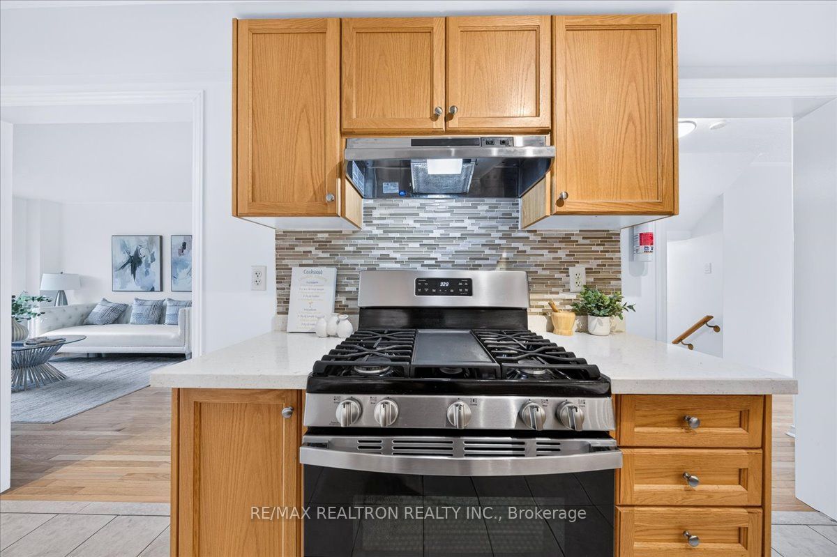106 Lowther Avenue Property Photo 25