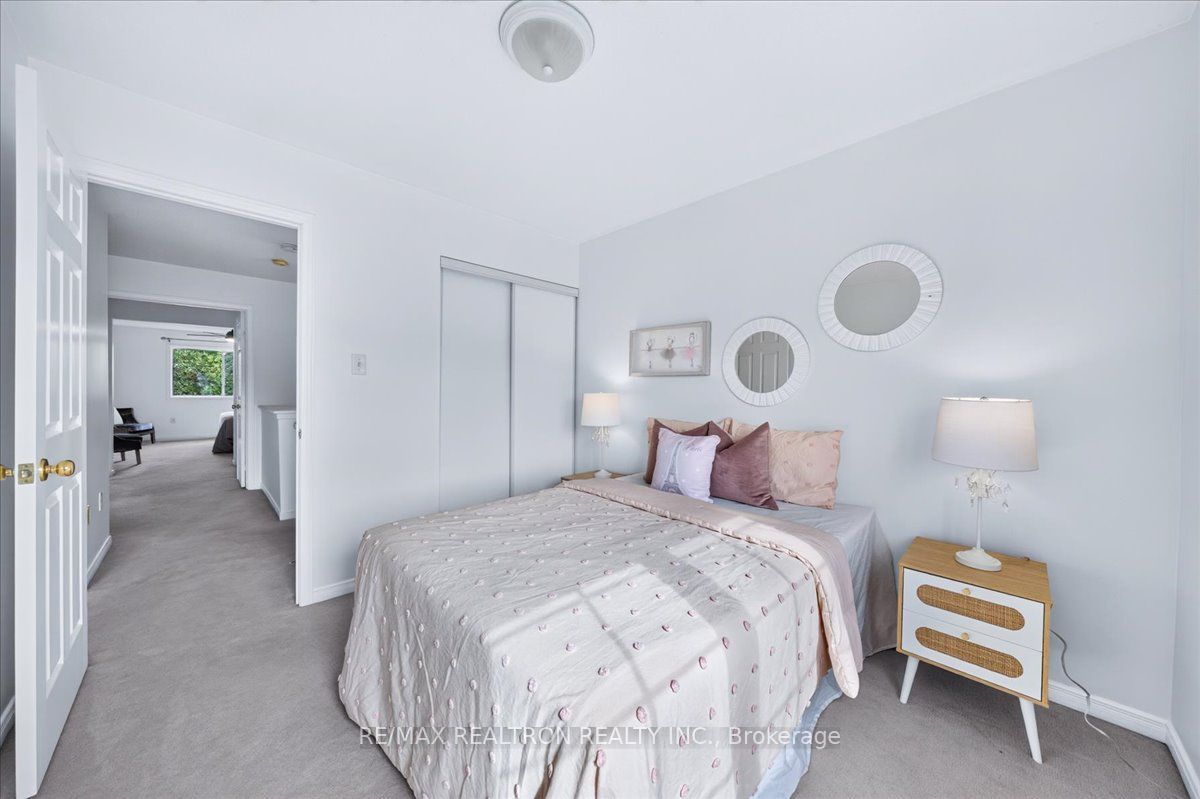 106 Lowther Avenue Property Photo 36