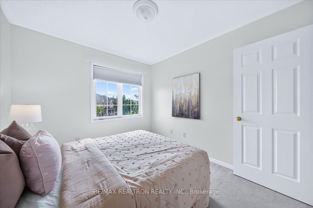 106 Lowther Avenue Property Photo 38