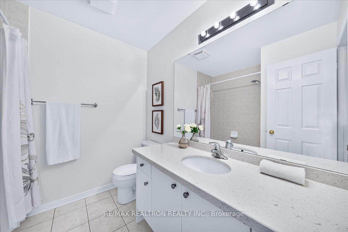 106 Lowther Avenue Property Photo 39