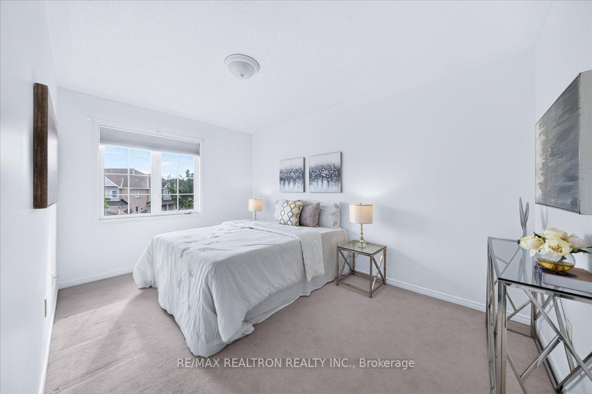 106 Lowther Avenue Property Photo 40