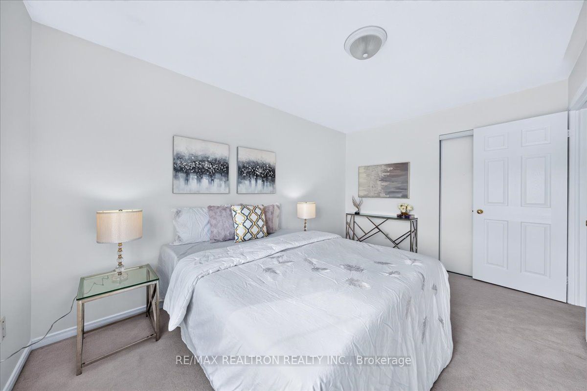 106 Lowther Avenue Property Photo 42