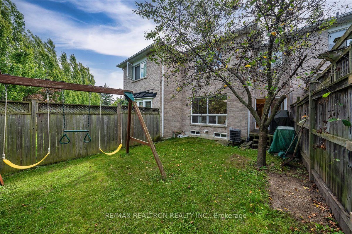 106 Lowther Avenue Property Photo 48