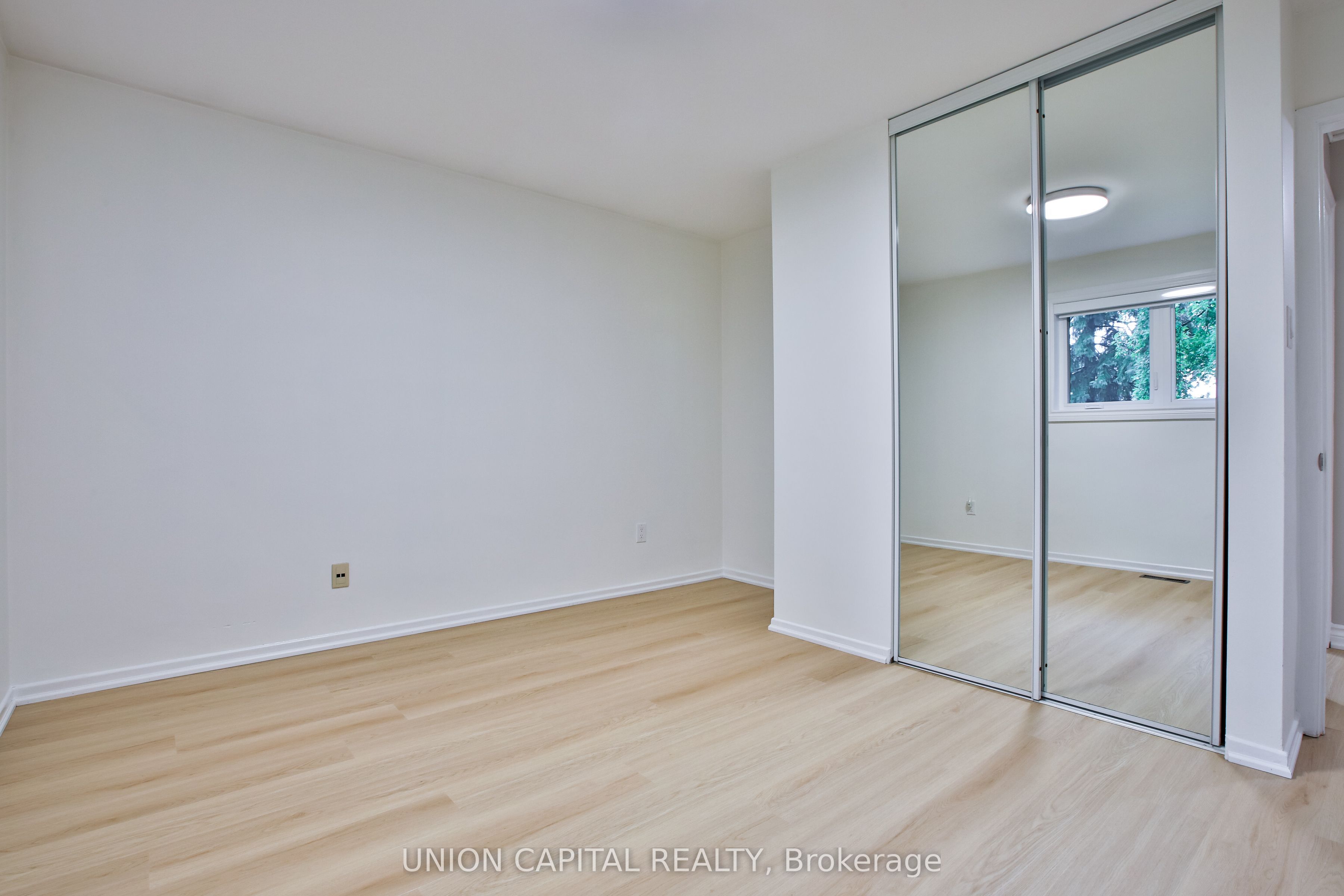 131 Romfield Circuit Upper Property Photo 6