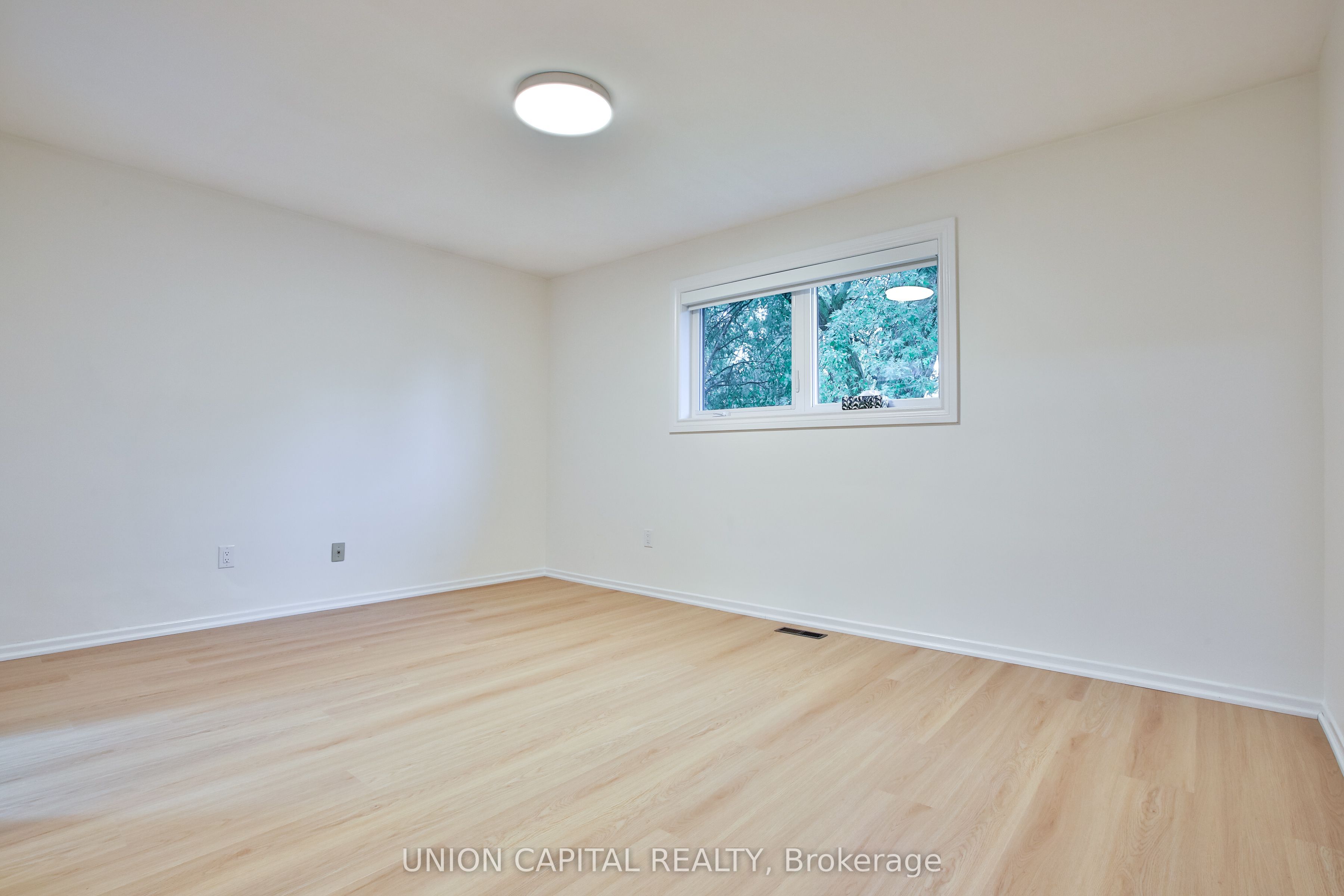 131 Romfield Circuit Upper Property Photo 10
