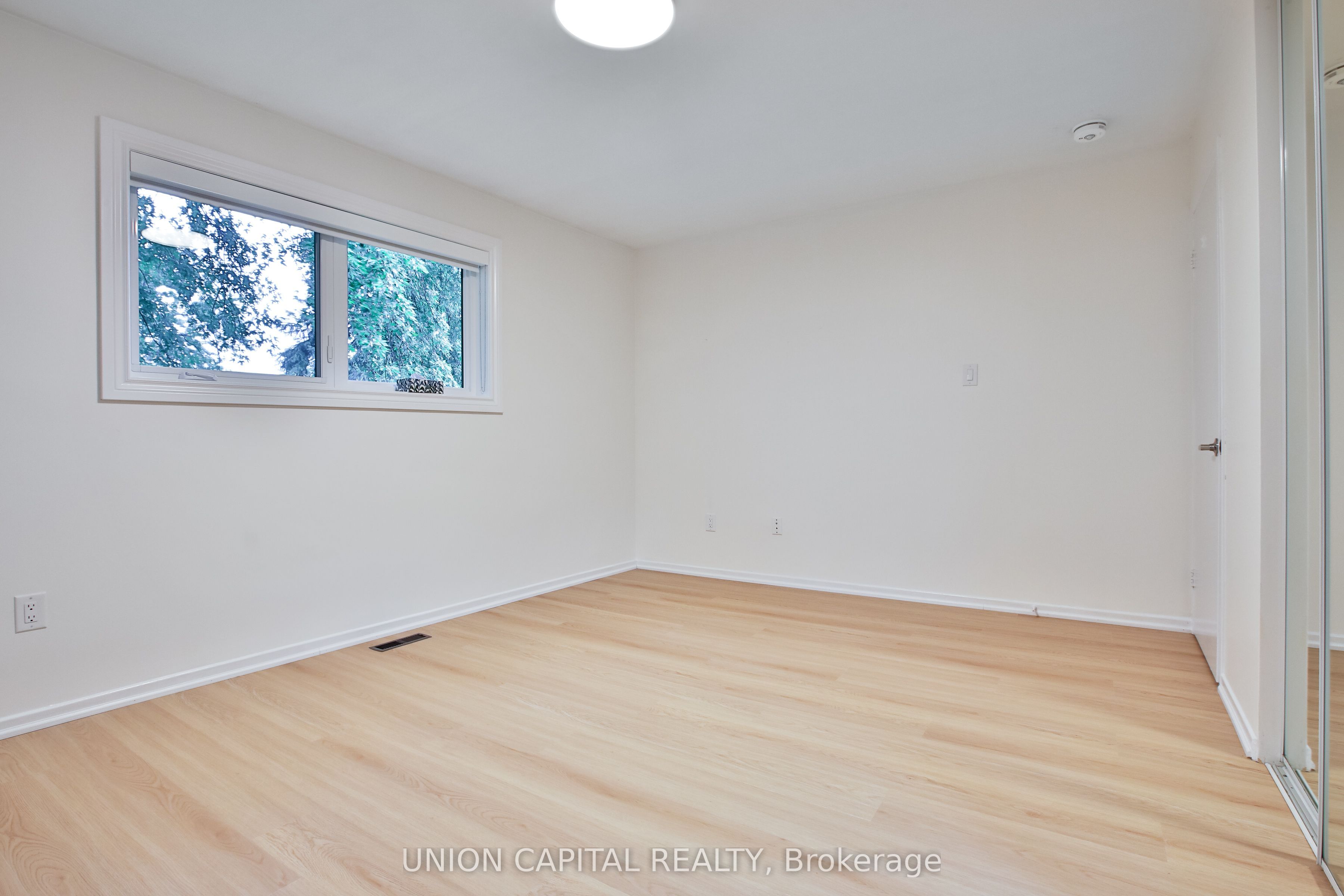 131 Romfield Circuit Upper Property Photo 12