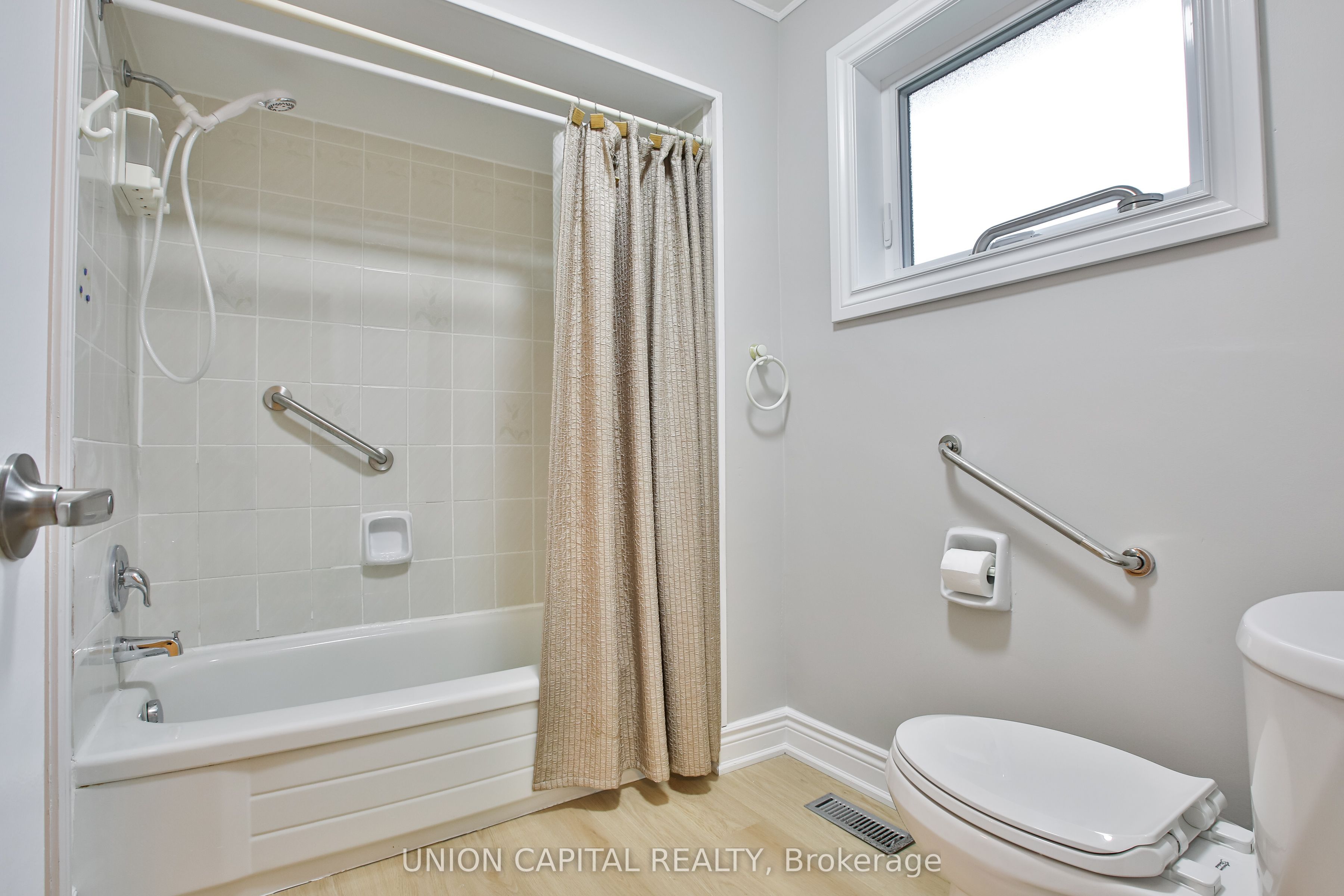 131 Romfield Circuit Upper Property Photo 14