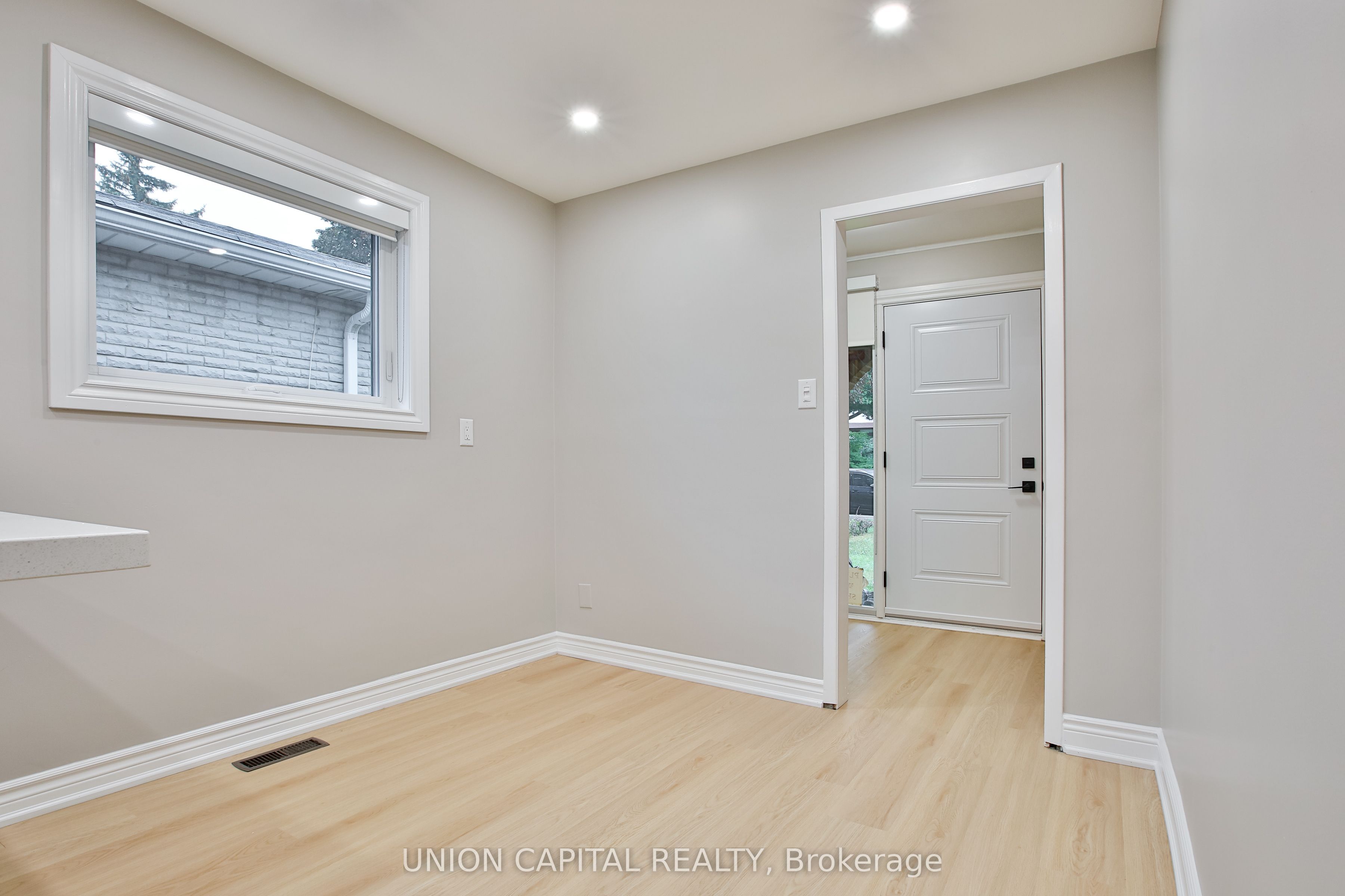 131 Romfield Circuit Upper Property Photo 17