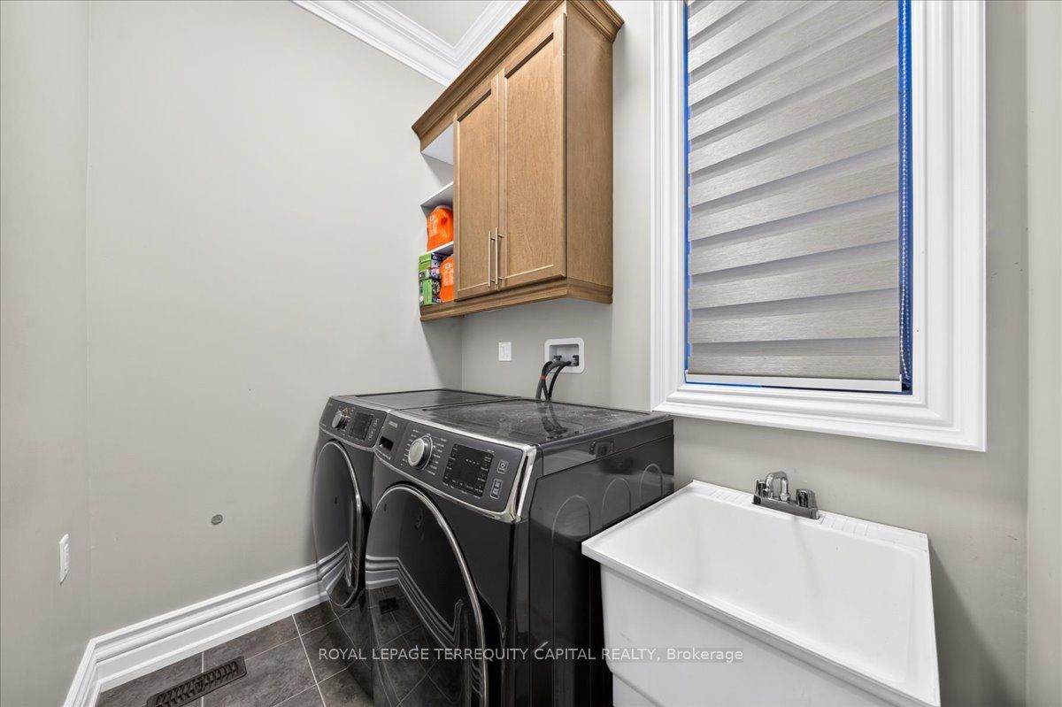 613 Clifford Perry Place Property Photo 24