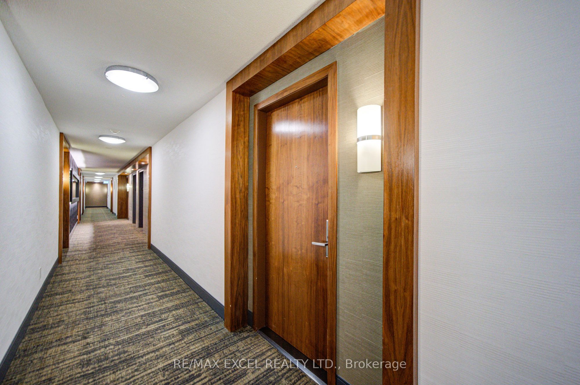 37 Galleria Parkway 202 Property Photo 8