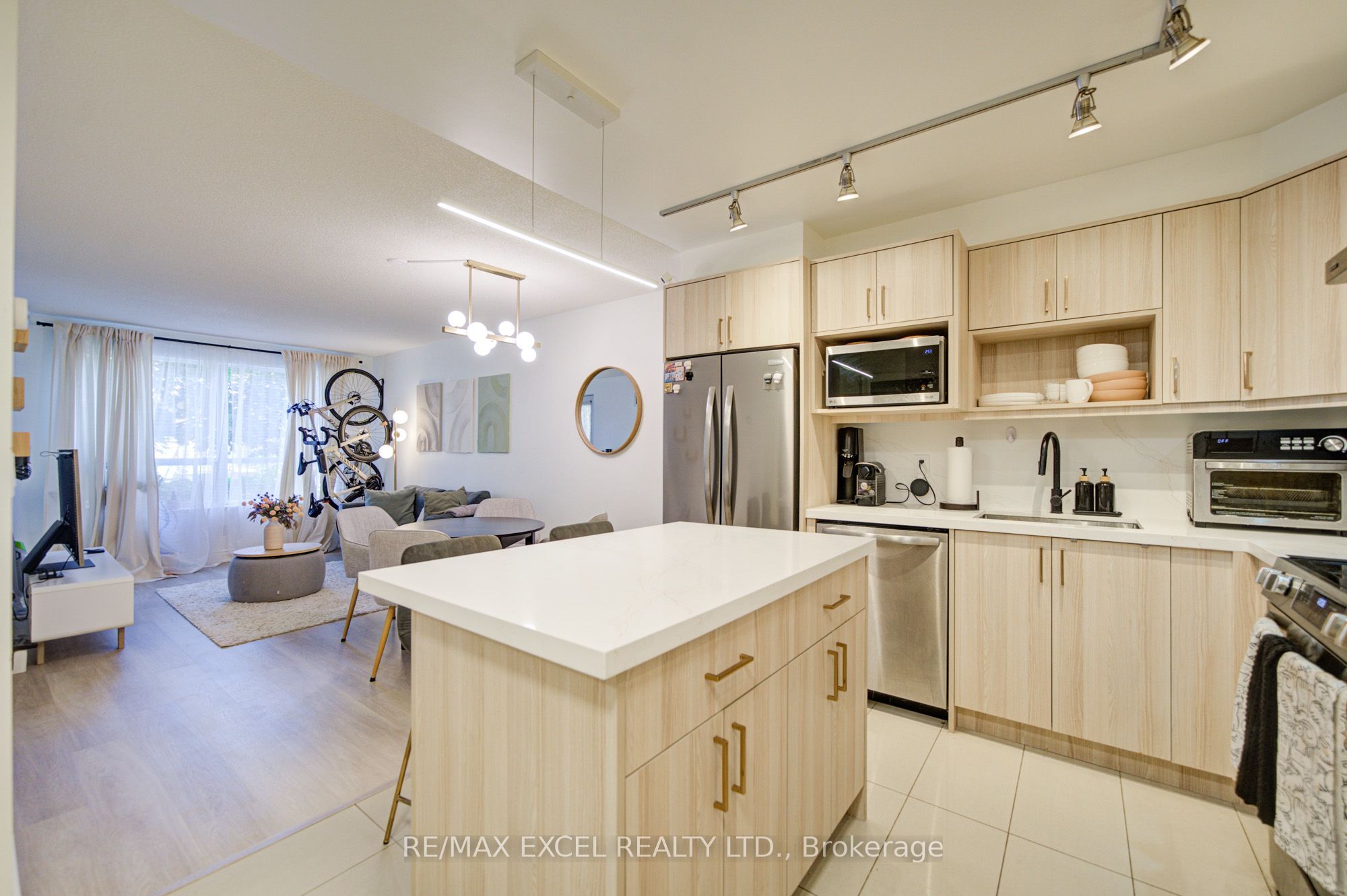 37 Galleria Parkway 202 Property Photo 16