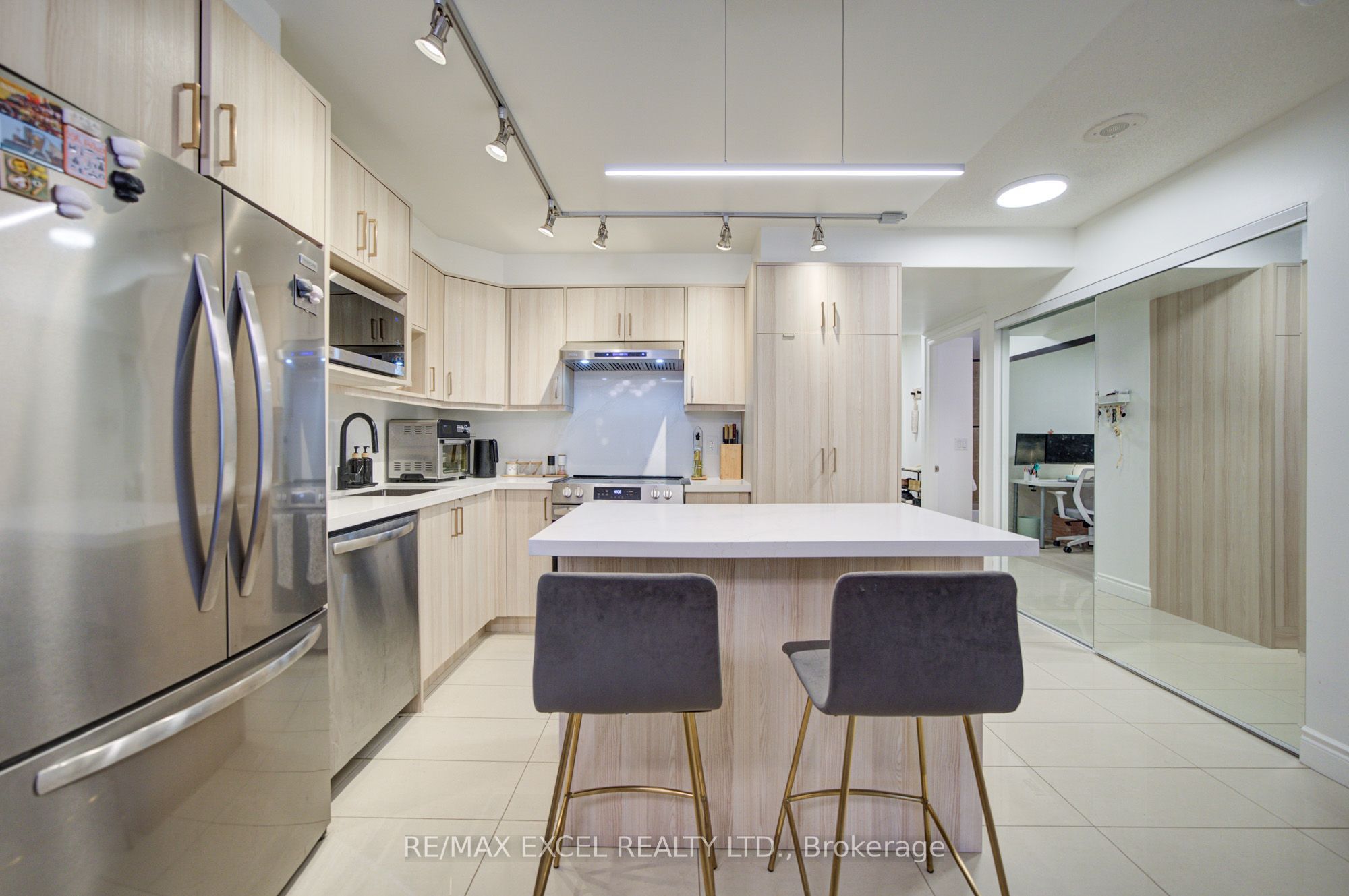 37 Galleria Parkway 202 Property Photo 21