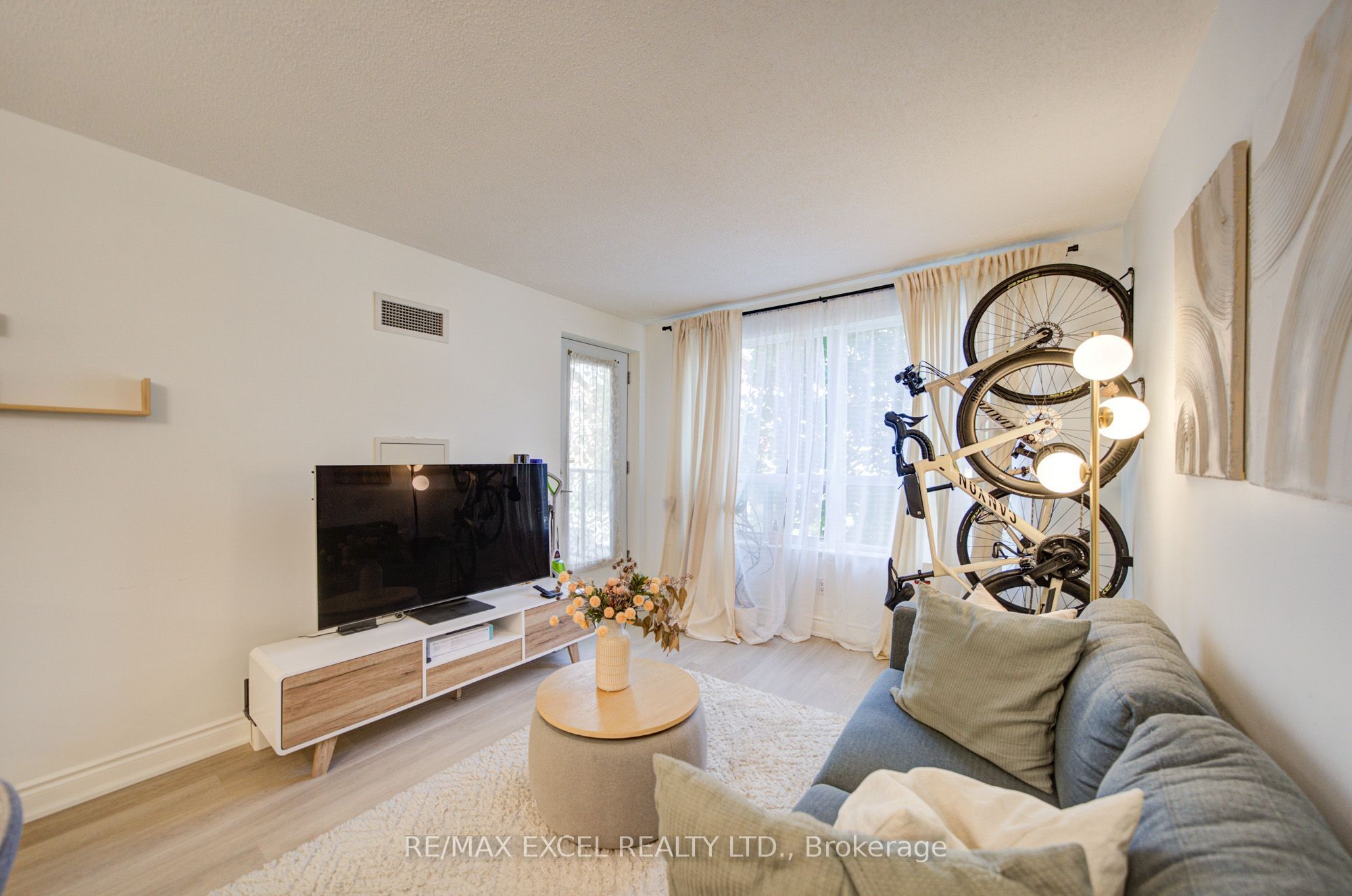 37 Galleria Parkway 202 Property Photo 30