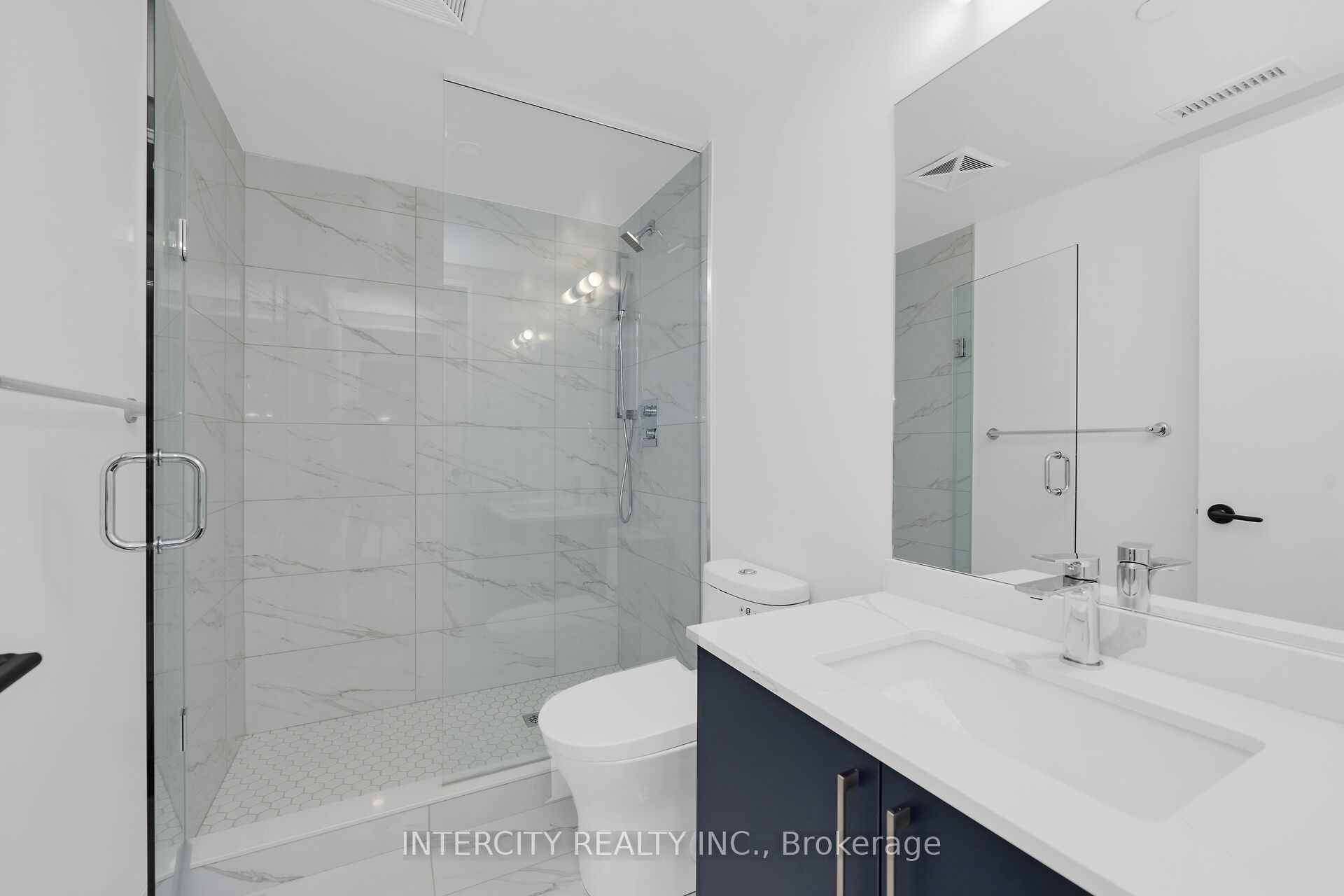 2075 King Road 240 Property Photo 20