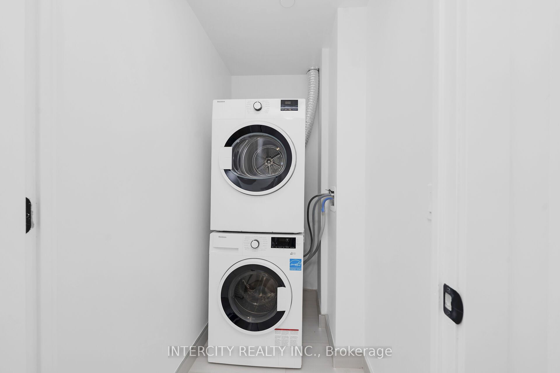 2075 King Road 240 Property Photo 26