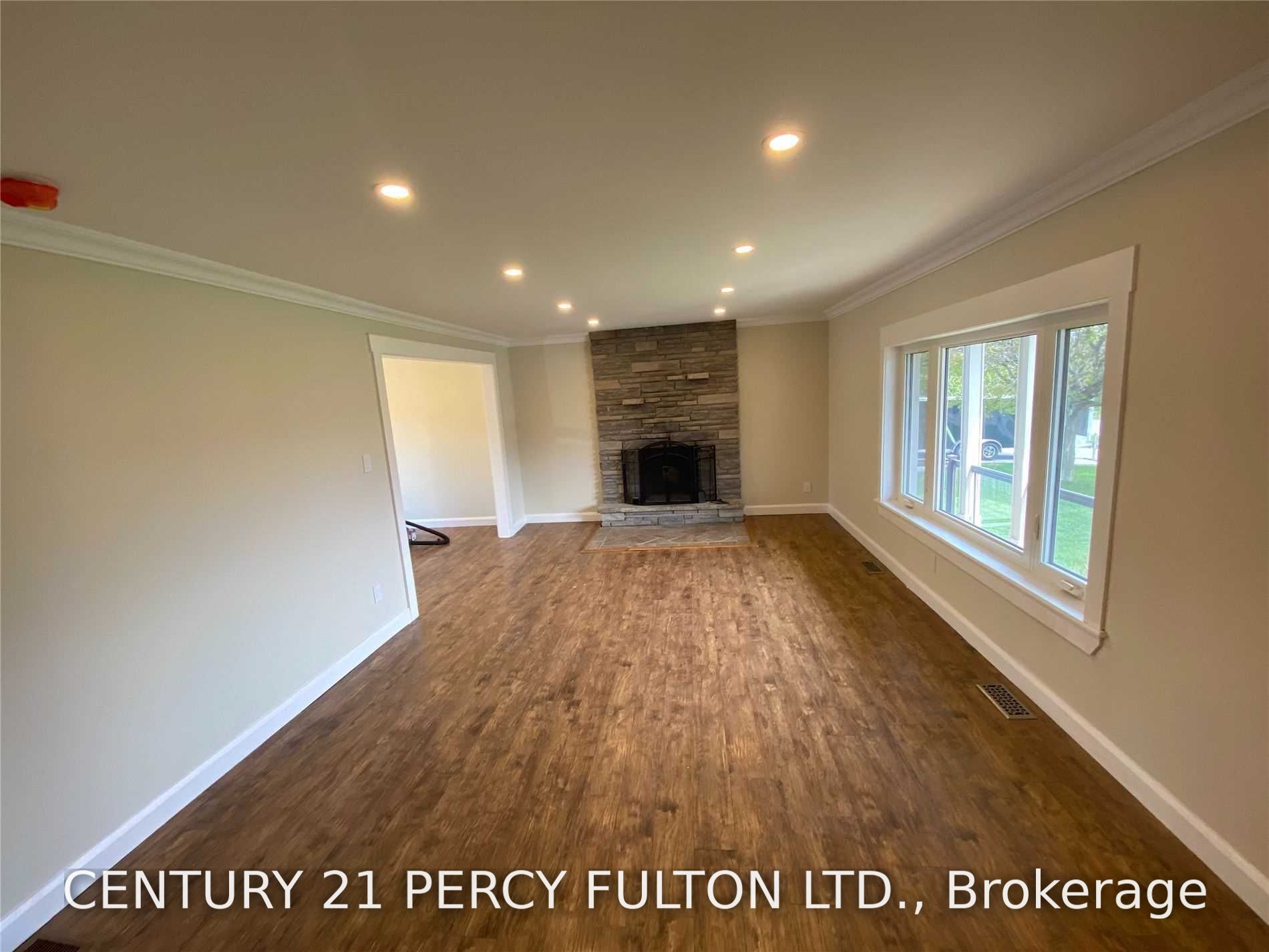 40 Macnaughton Drive Property Photo 3