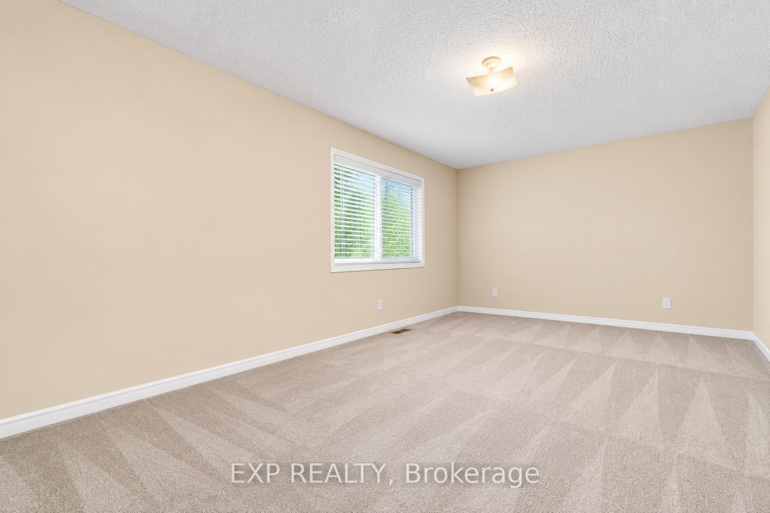 42 Kaitlin Drive Property Photo 31