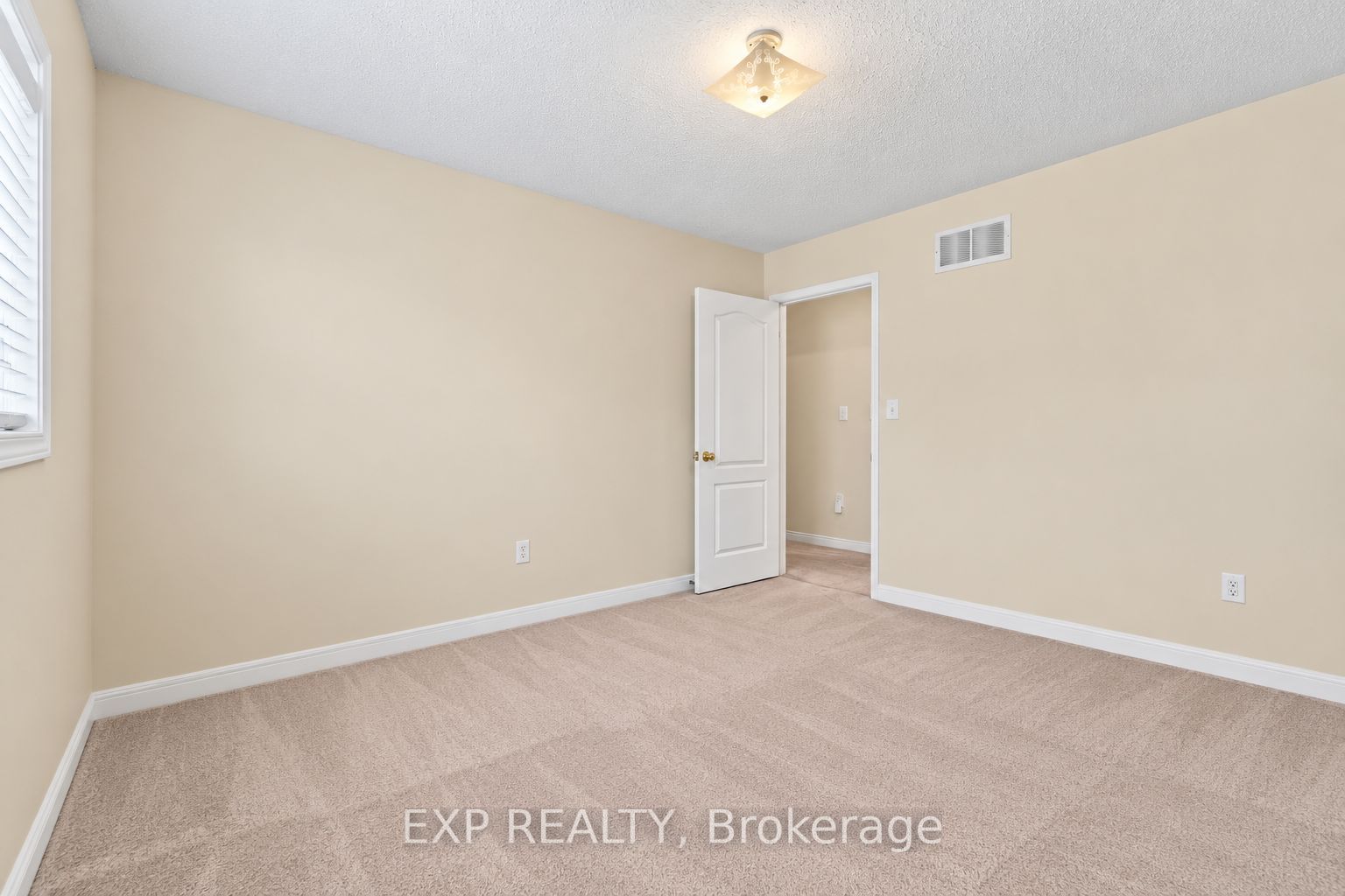 42 Kaitlin Drive Property Photo 37