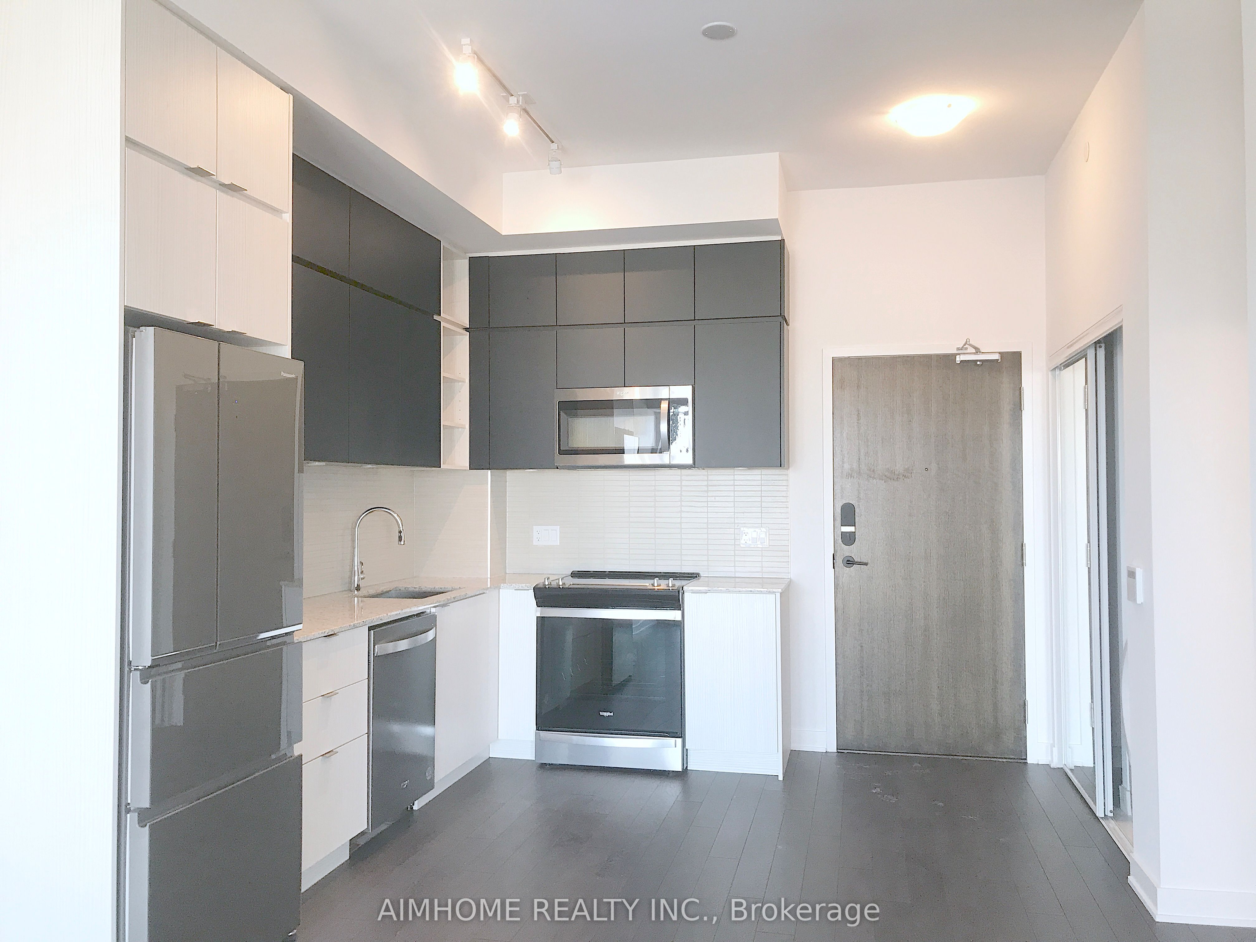 100 Eagle Rock Way 1023 Property Photo 5