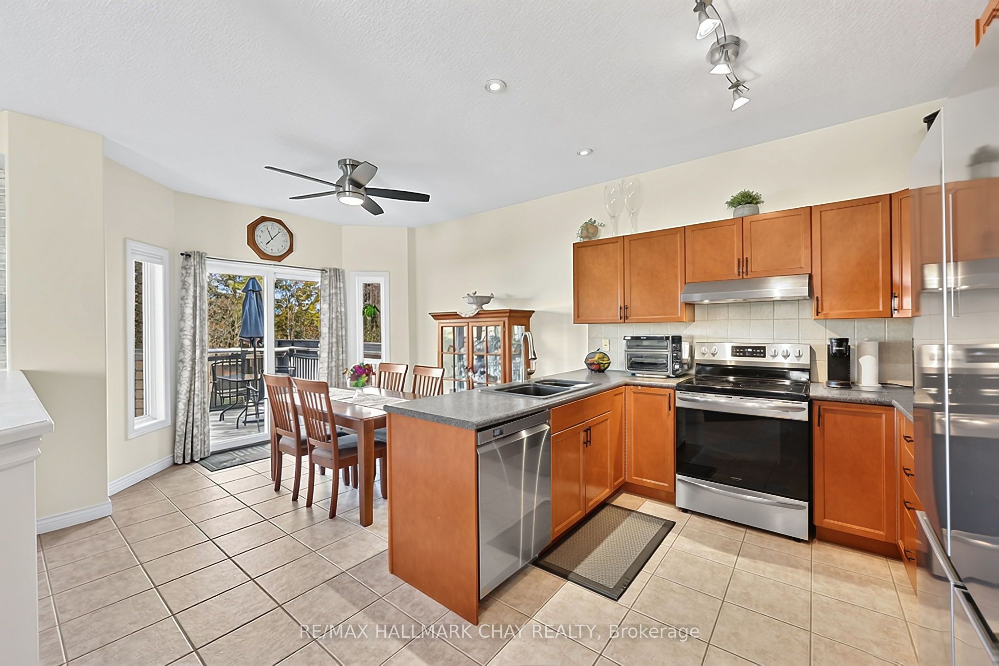 2 Shephard Avenue Property Photo 9