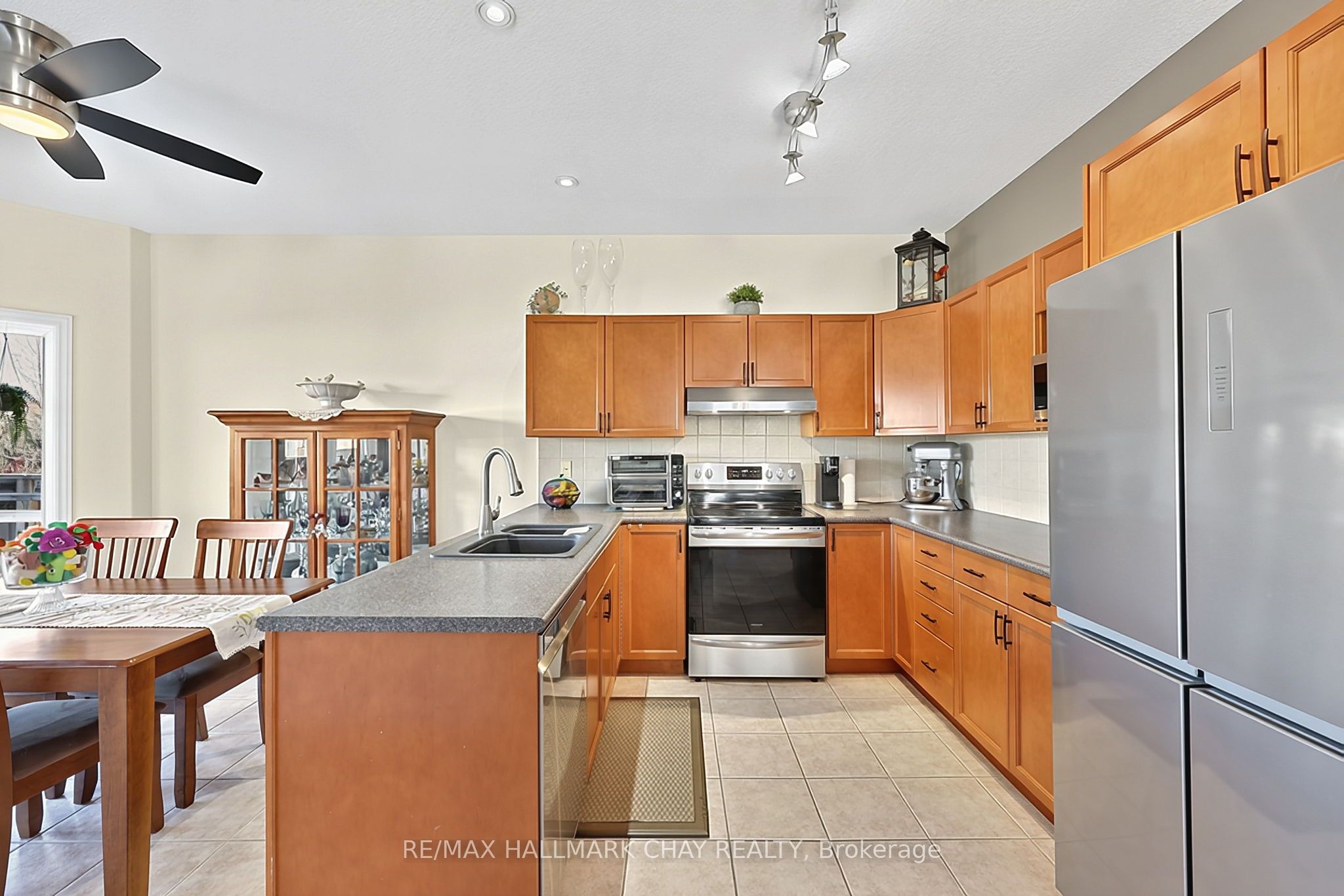 2 Shephard Avenue Property Photo 10
