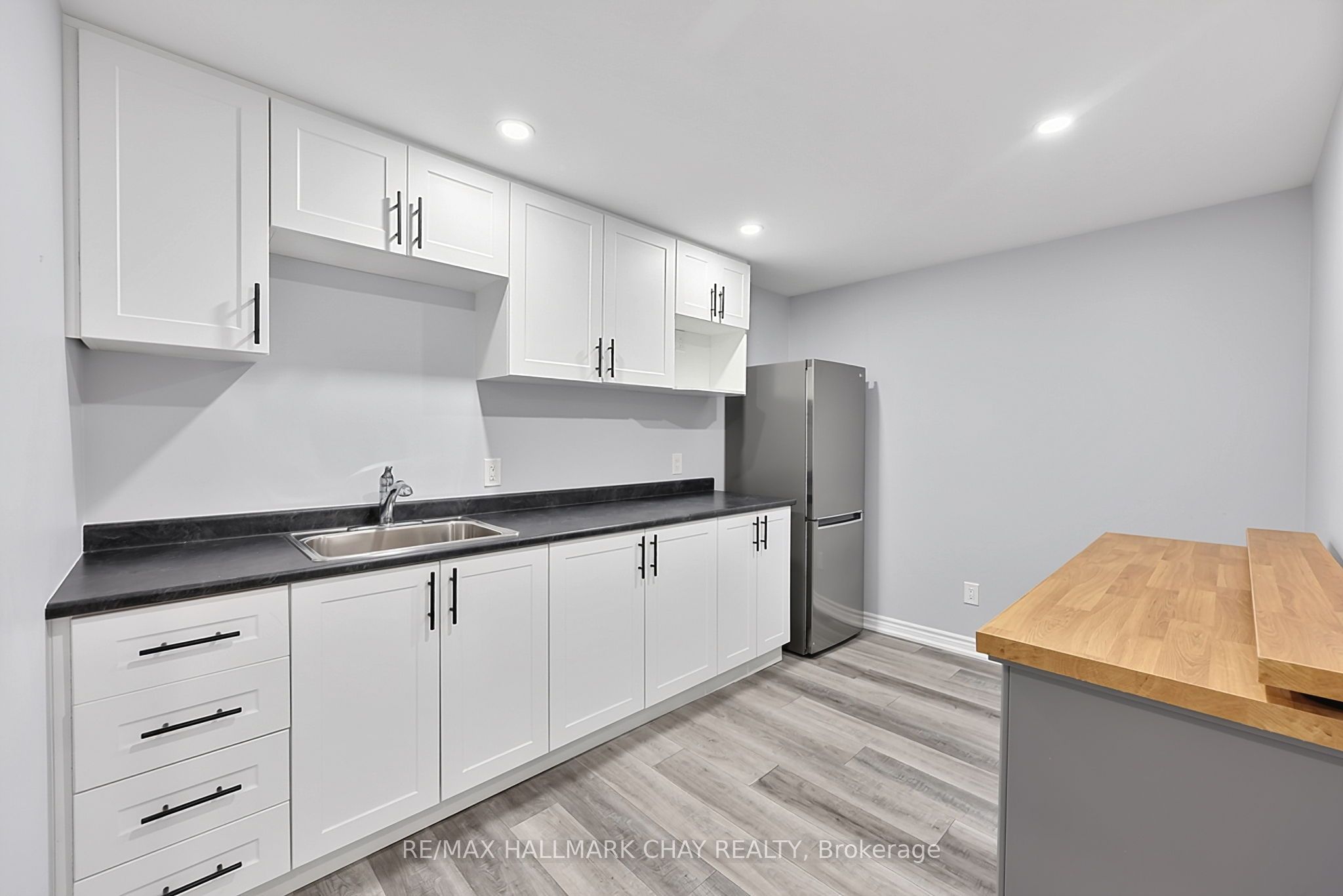 2 Shephard Avenue Property Photo 33
