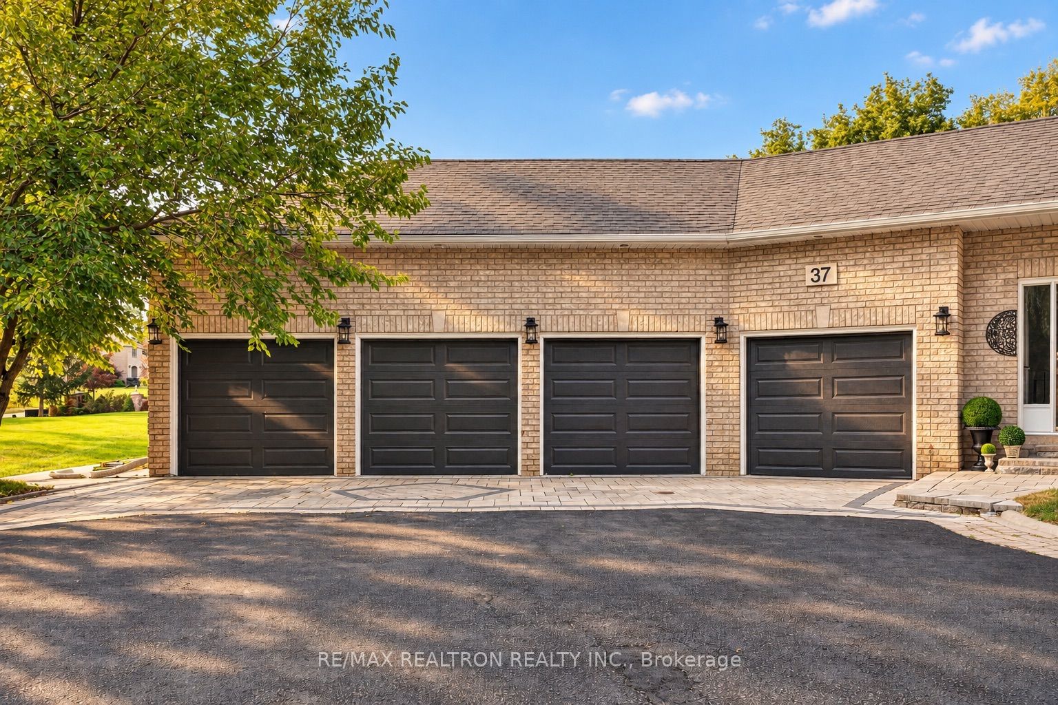 37 Offord Crescent Property Photo 9