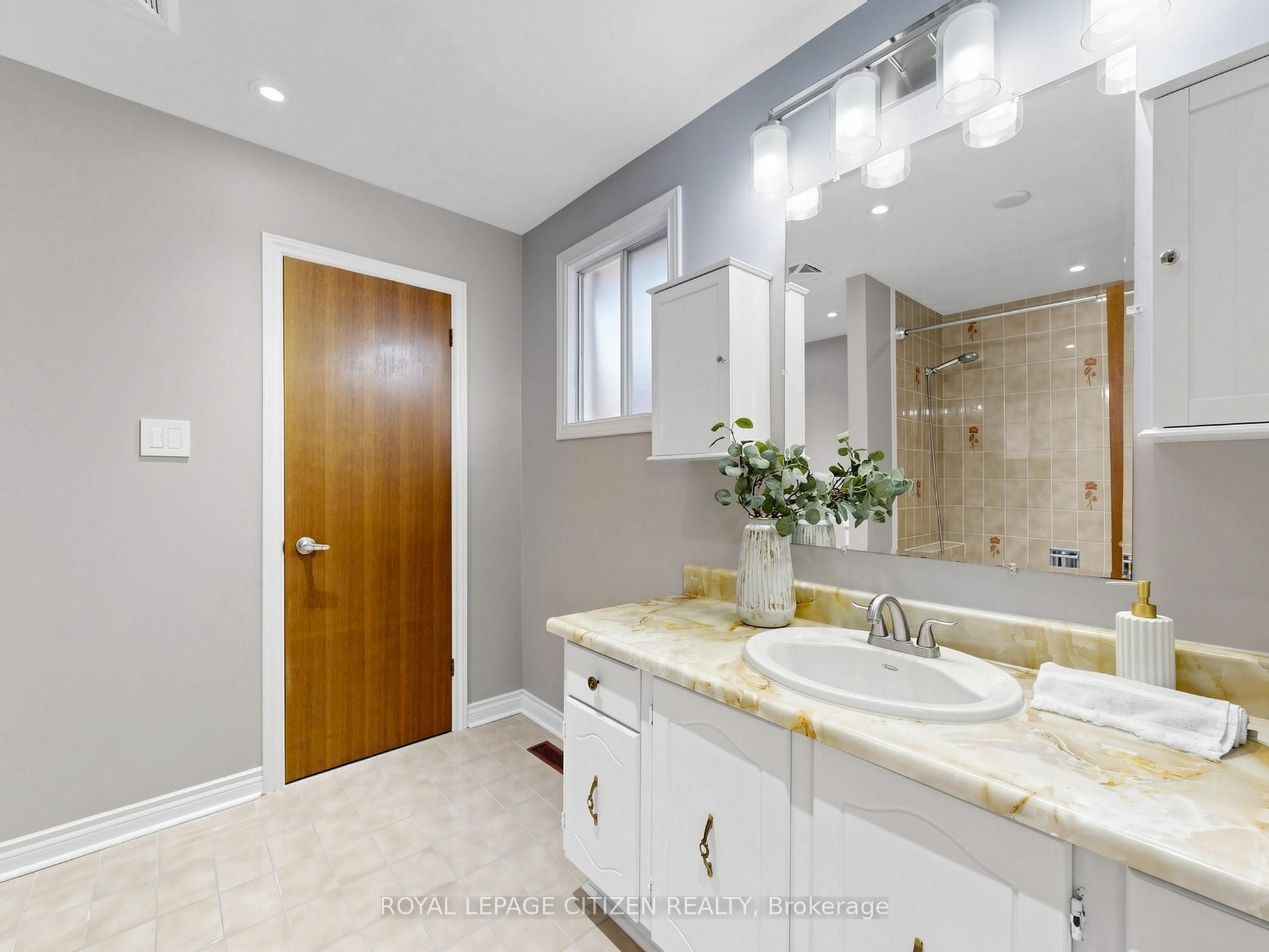 407 Forest Drive Property Photo 23