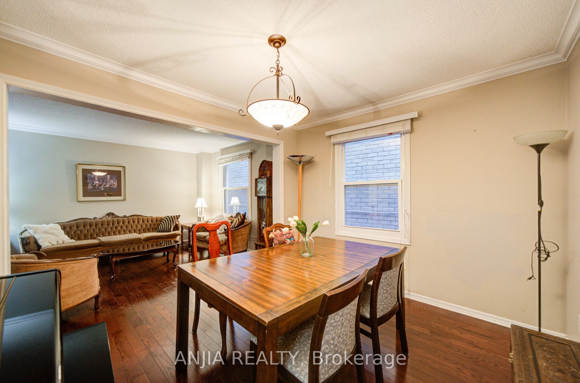 8 Millcroft Way Property Photo 11