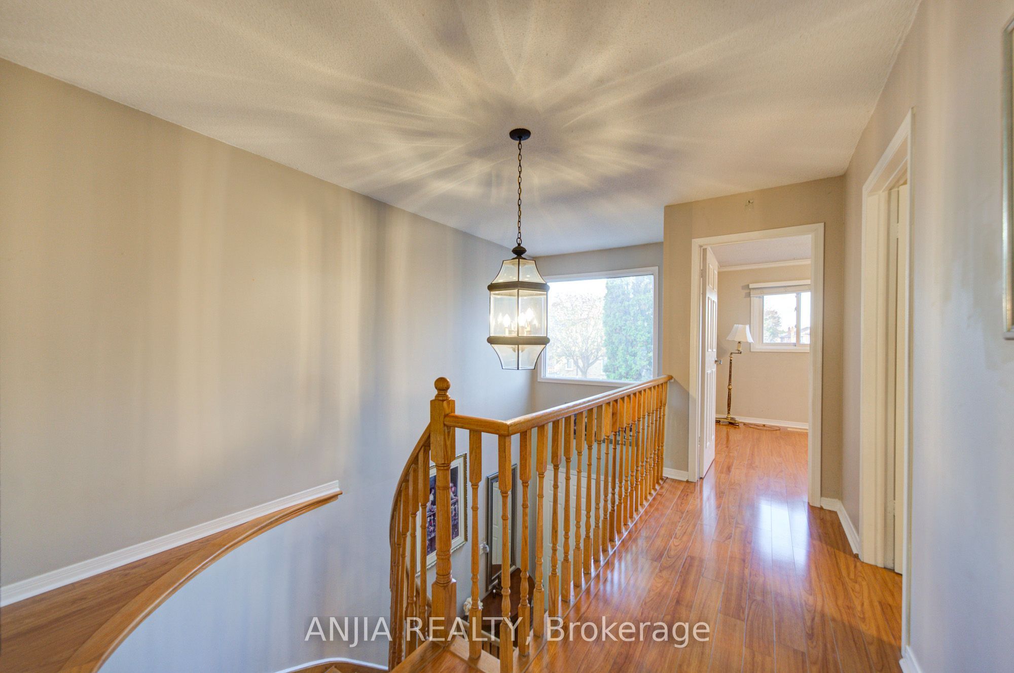 8 Millcroft Way Property Photo 20