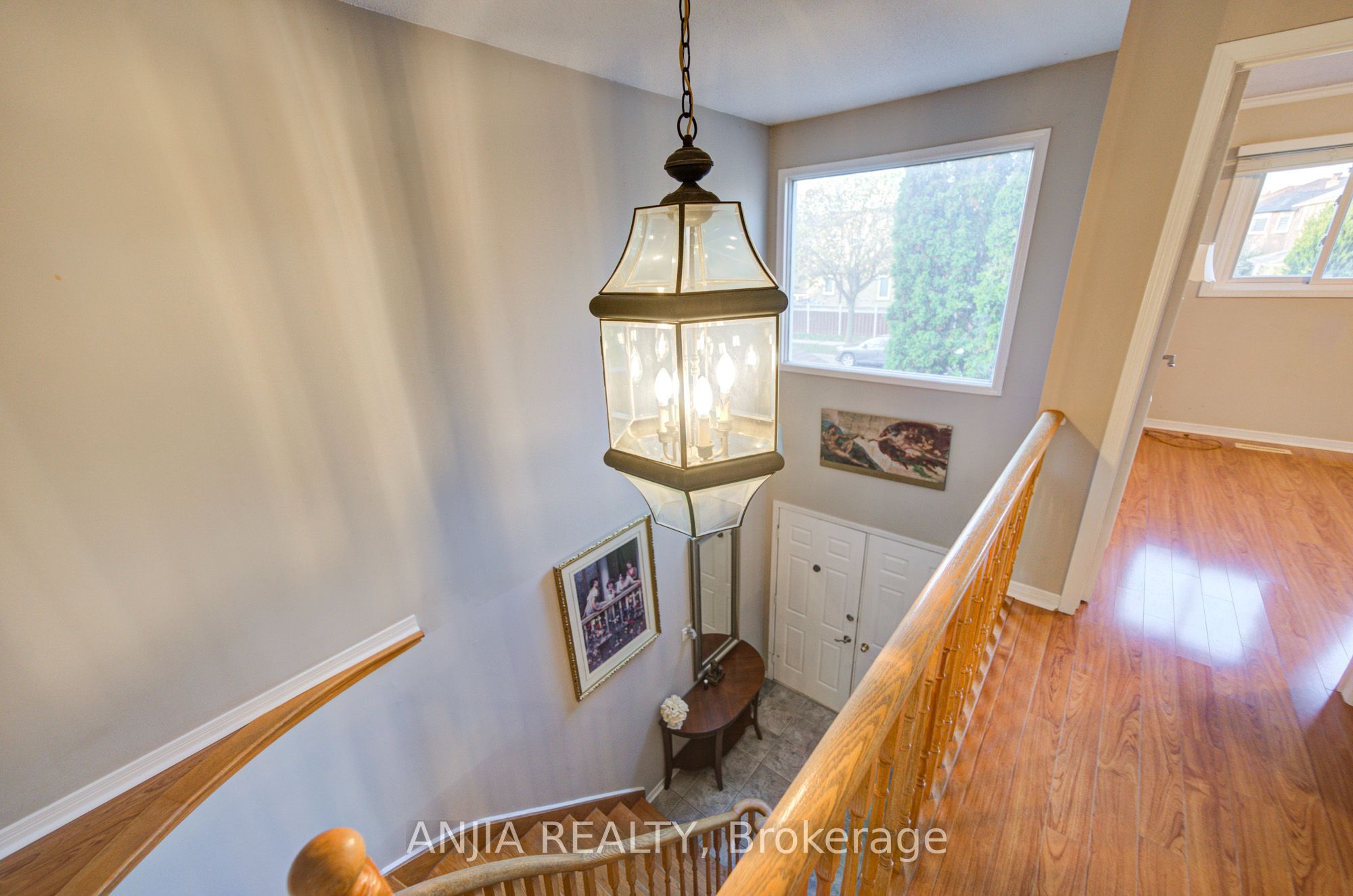 8 Millcroft Way Property Photo 21