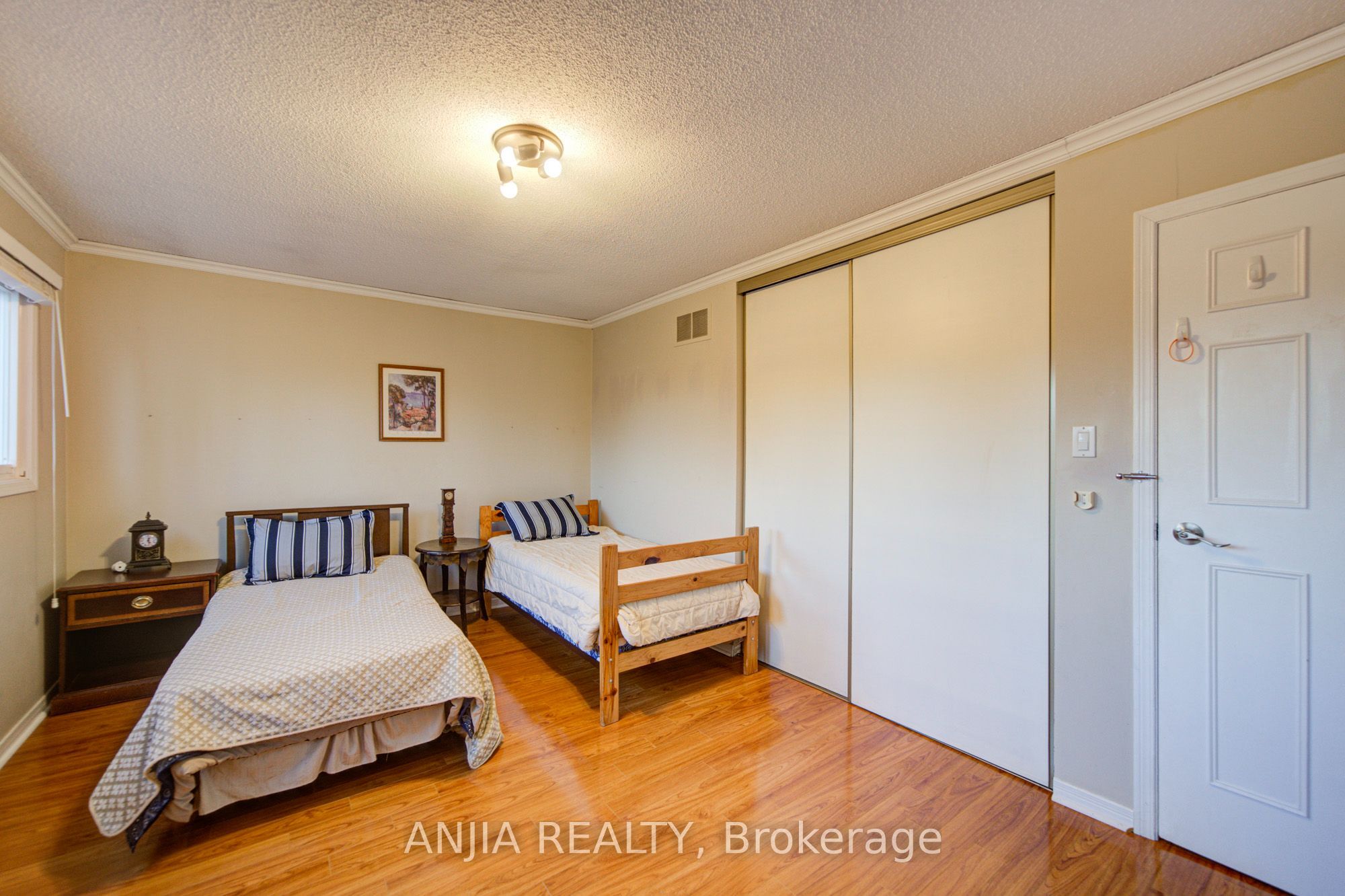 8 Millcroft Way Property Photo 24