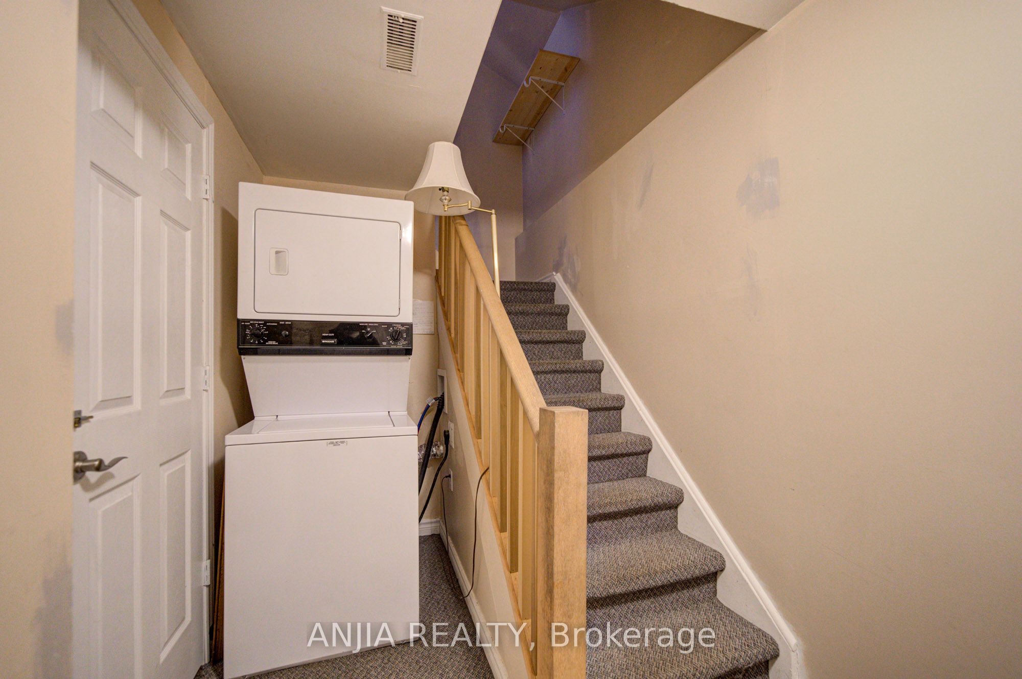 8 Millcroft Way Property Photo 36