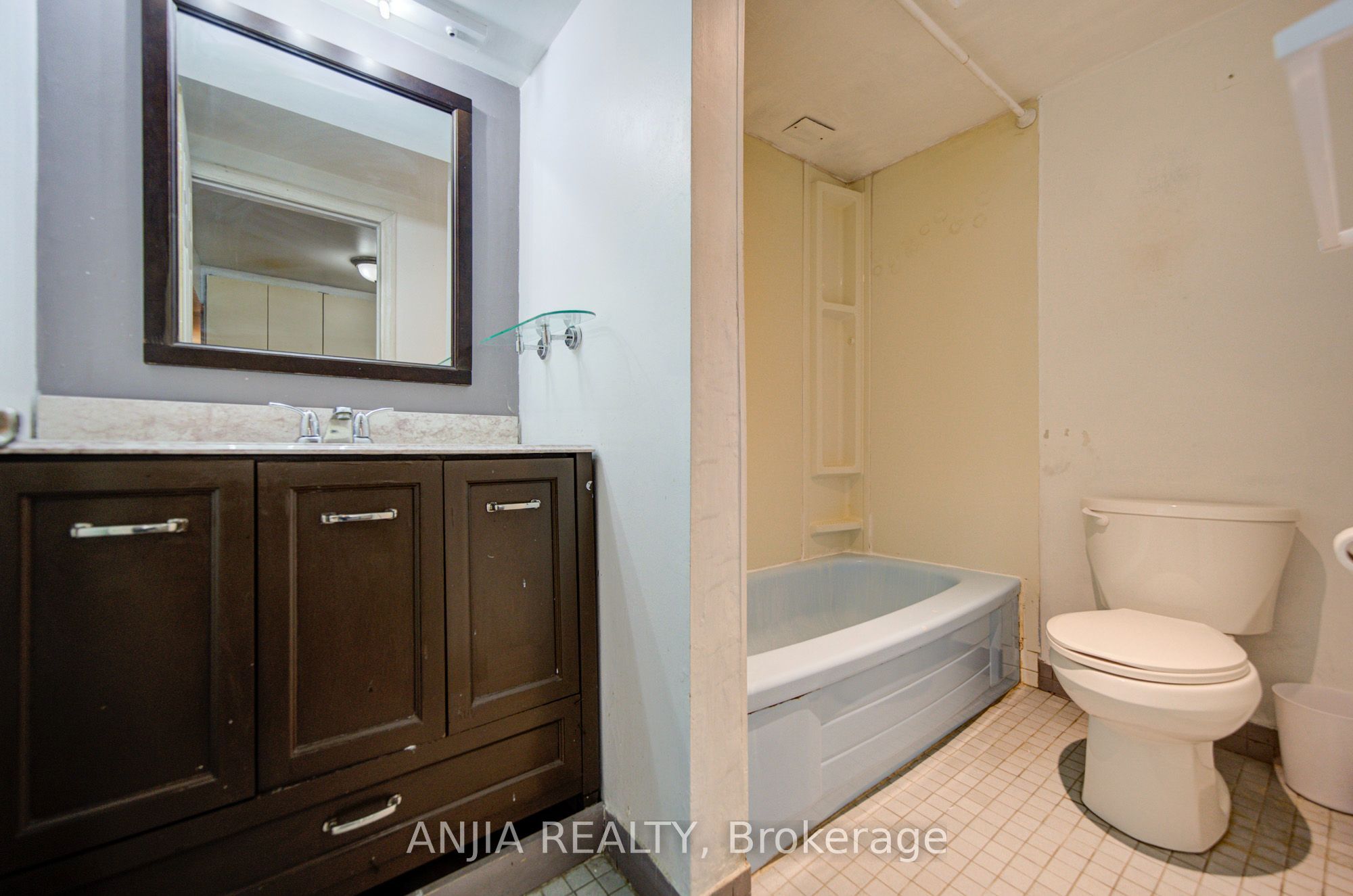 8 Millcroft Way Property Photo 45