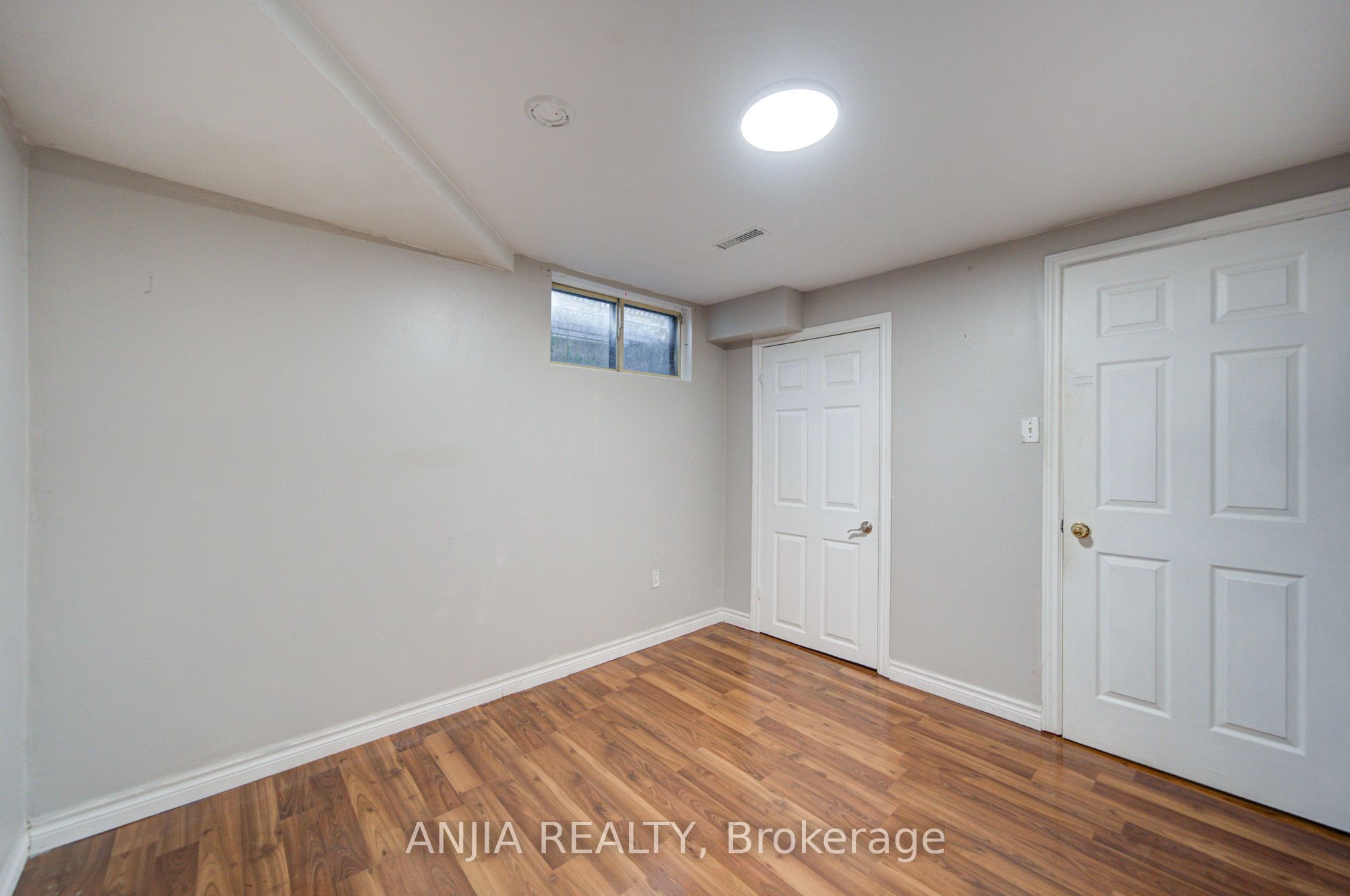 8 Millcroft Way Property Photo 47