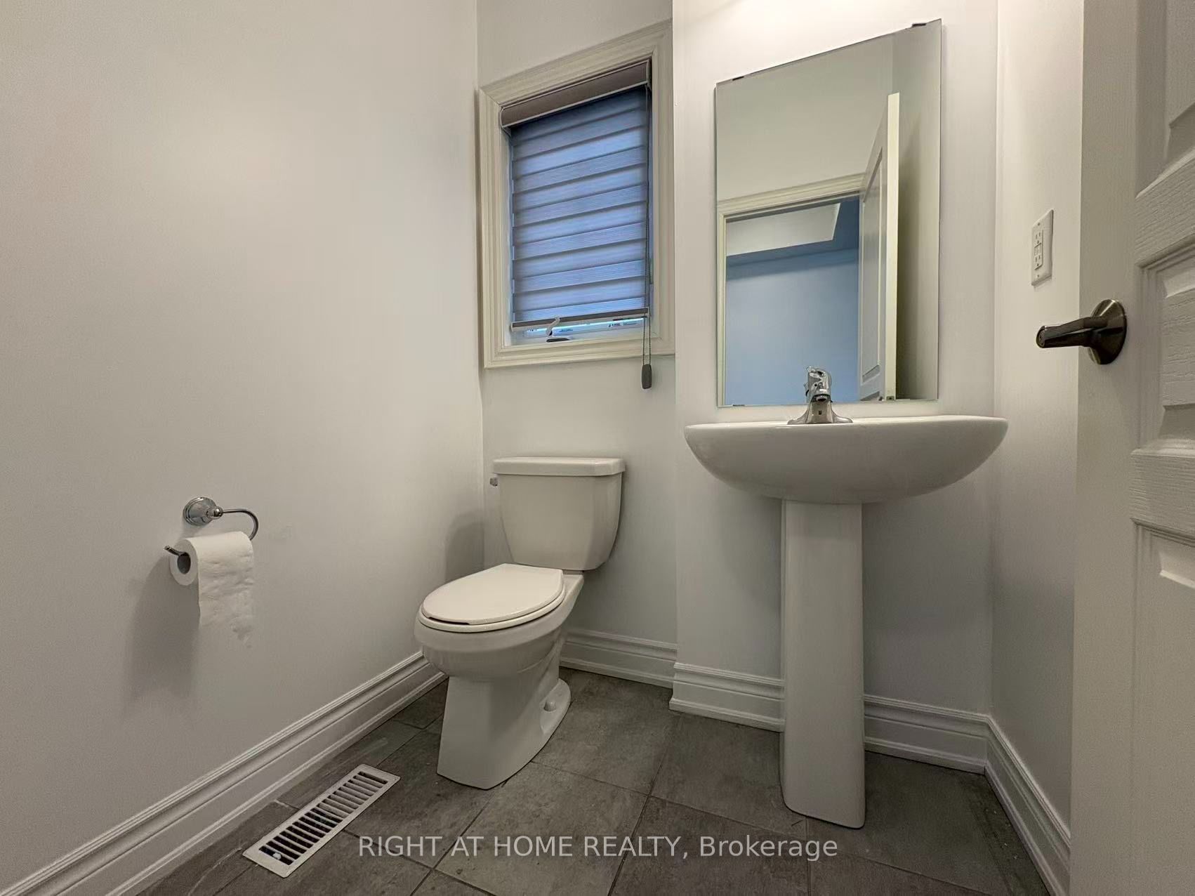 4 Empire Drive Property Photo 15
