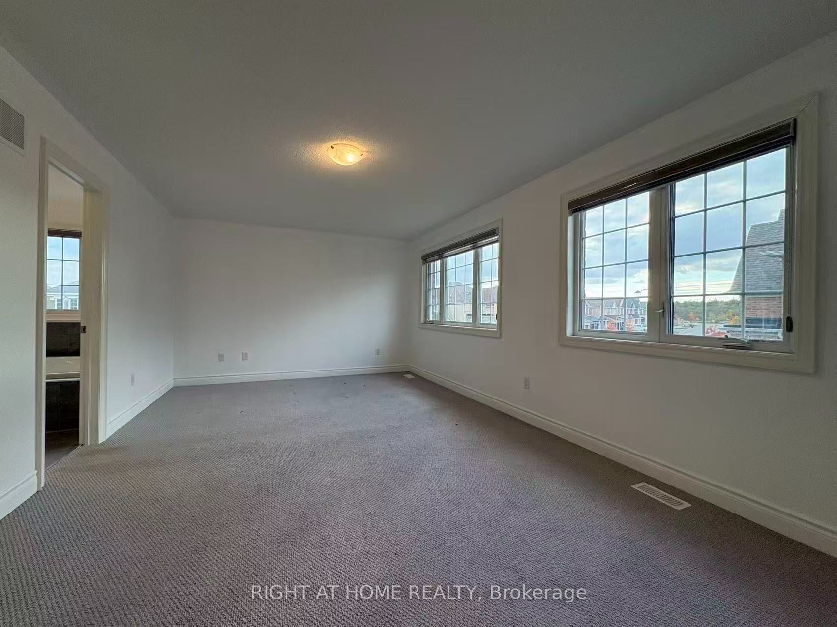 4 Empire Drive Property Photo 18
