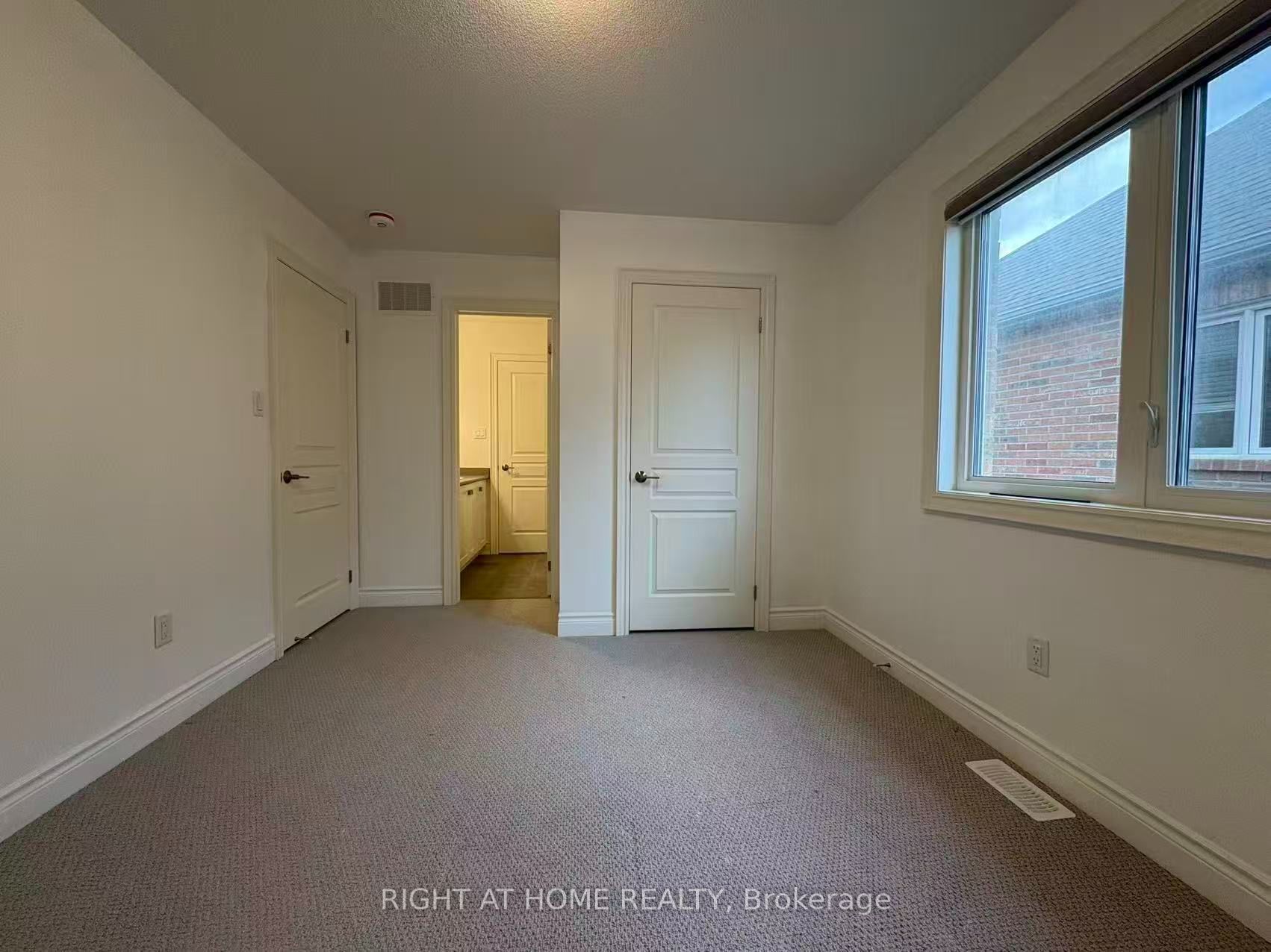 4 Empire Drive Property Photo 27