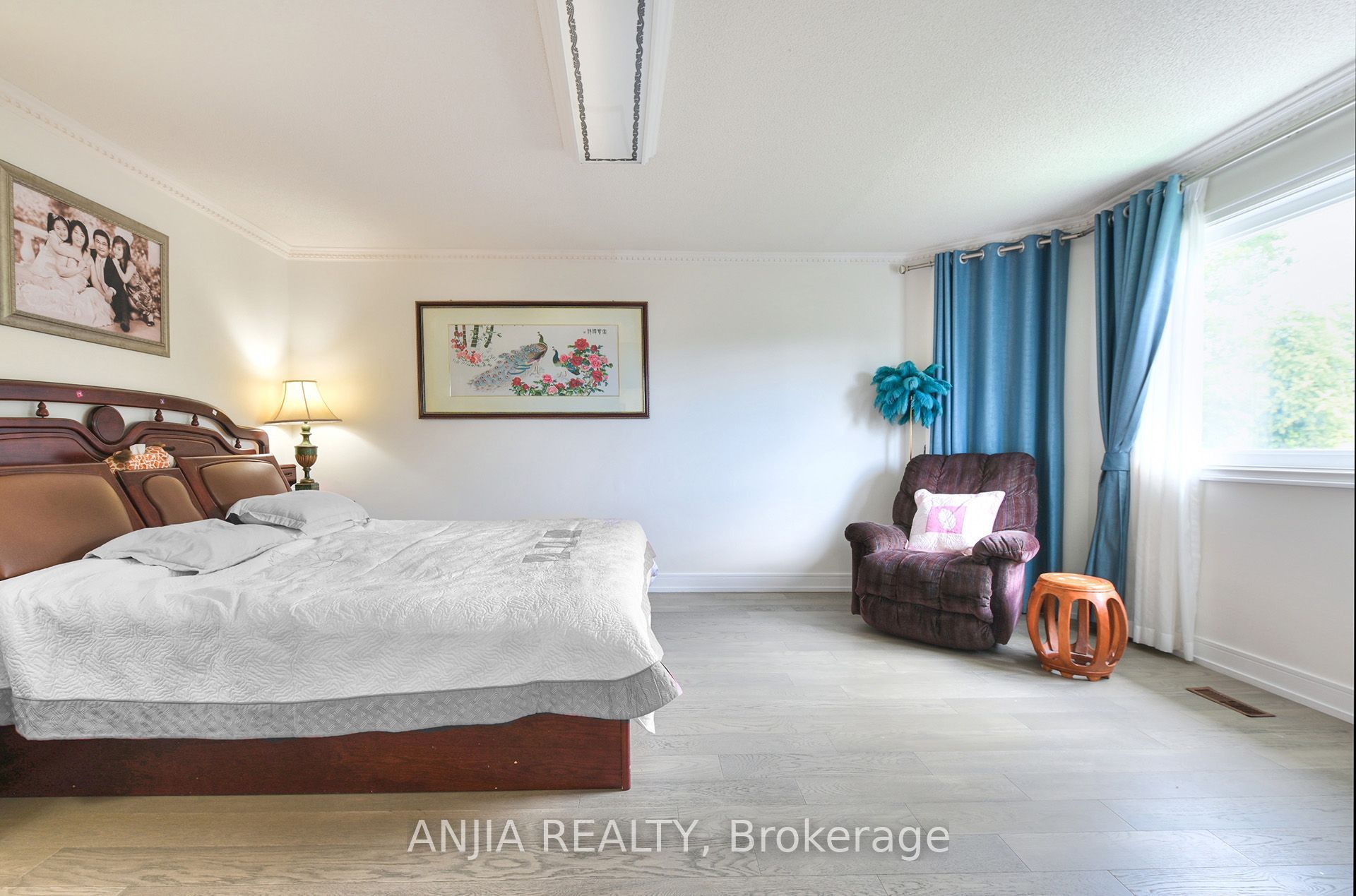 127 Tomlinson Circle Property Photo 10