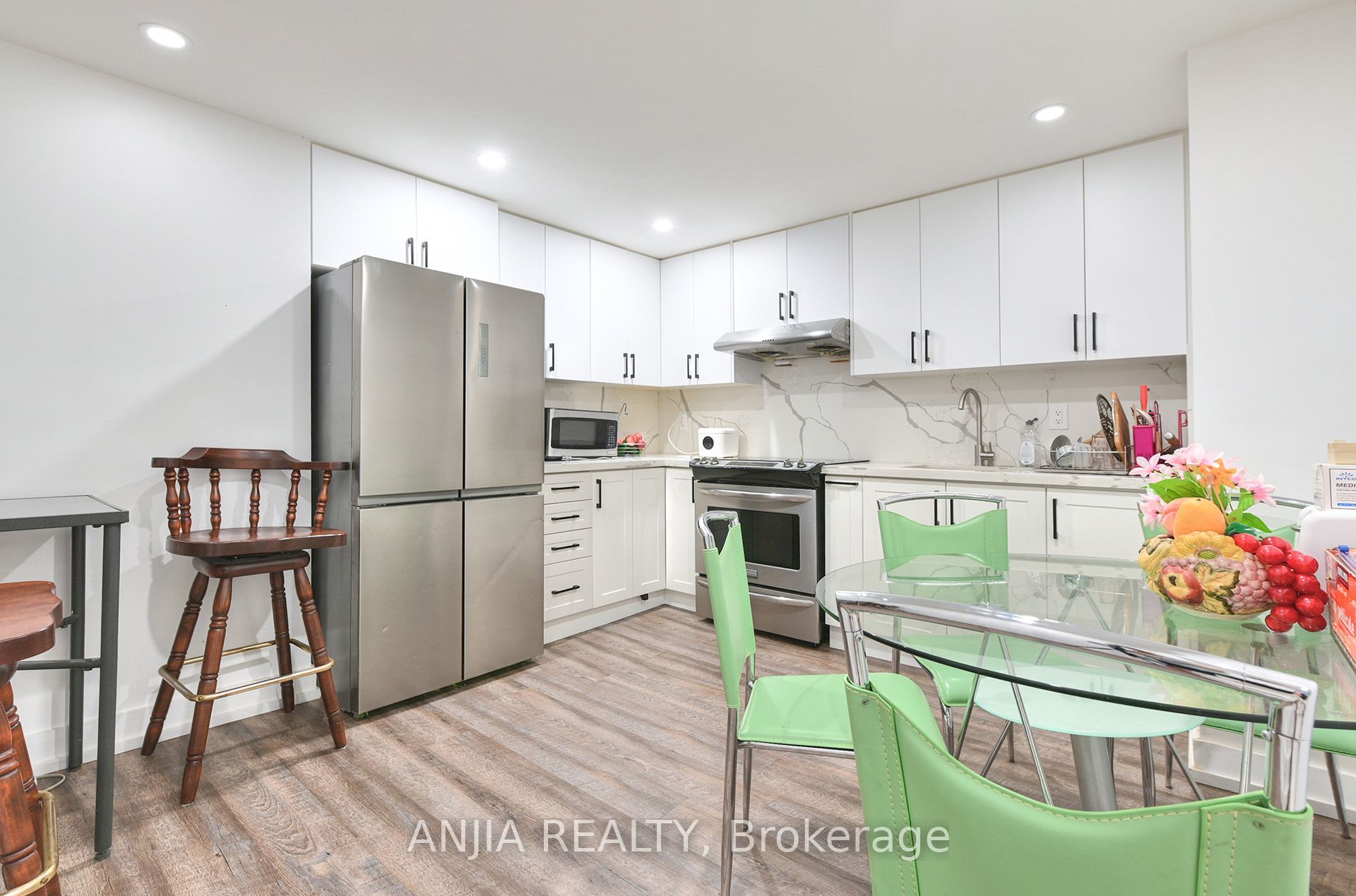 127 Tomlinson Circle Property Photo 25