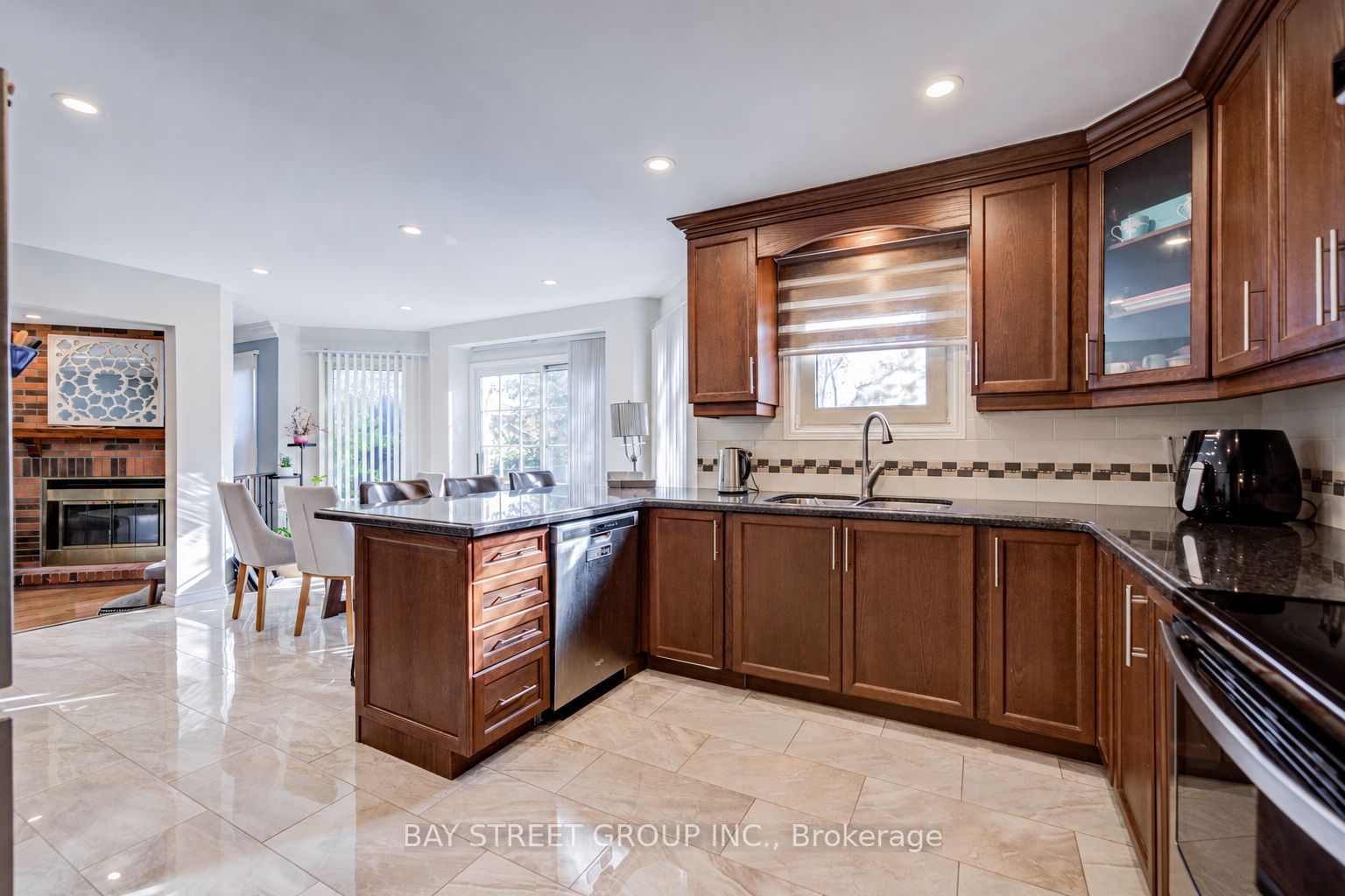 212 Hollingham Road Property Photo 14
